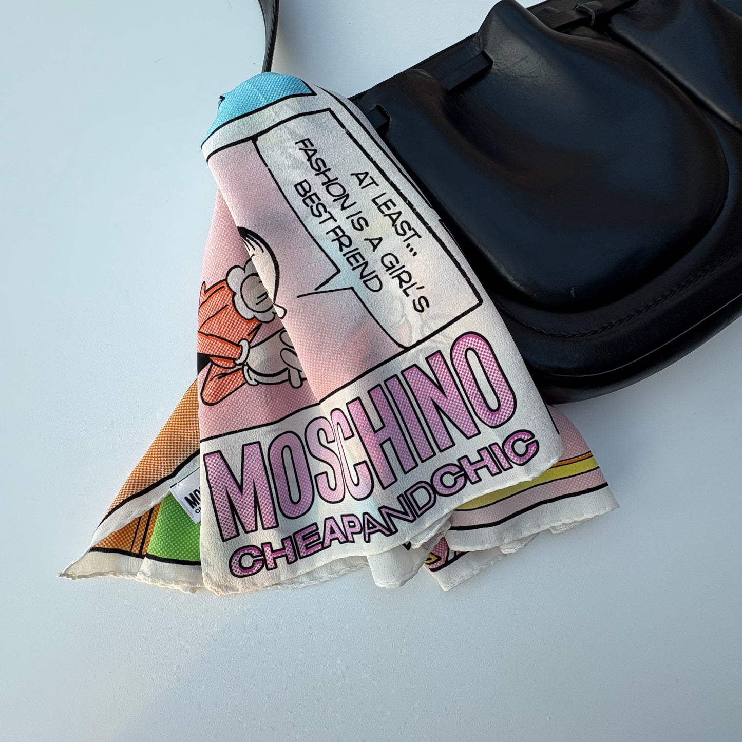 Foulard Moschino -Olivia pretty woman