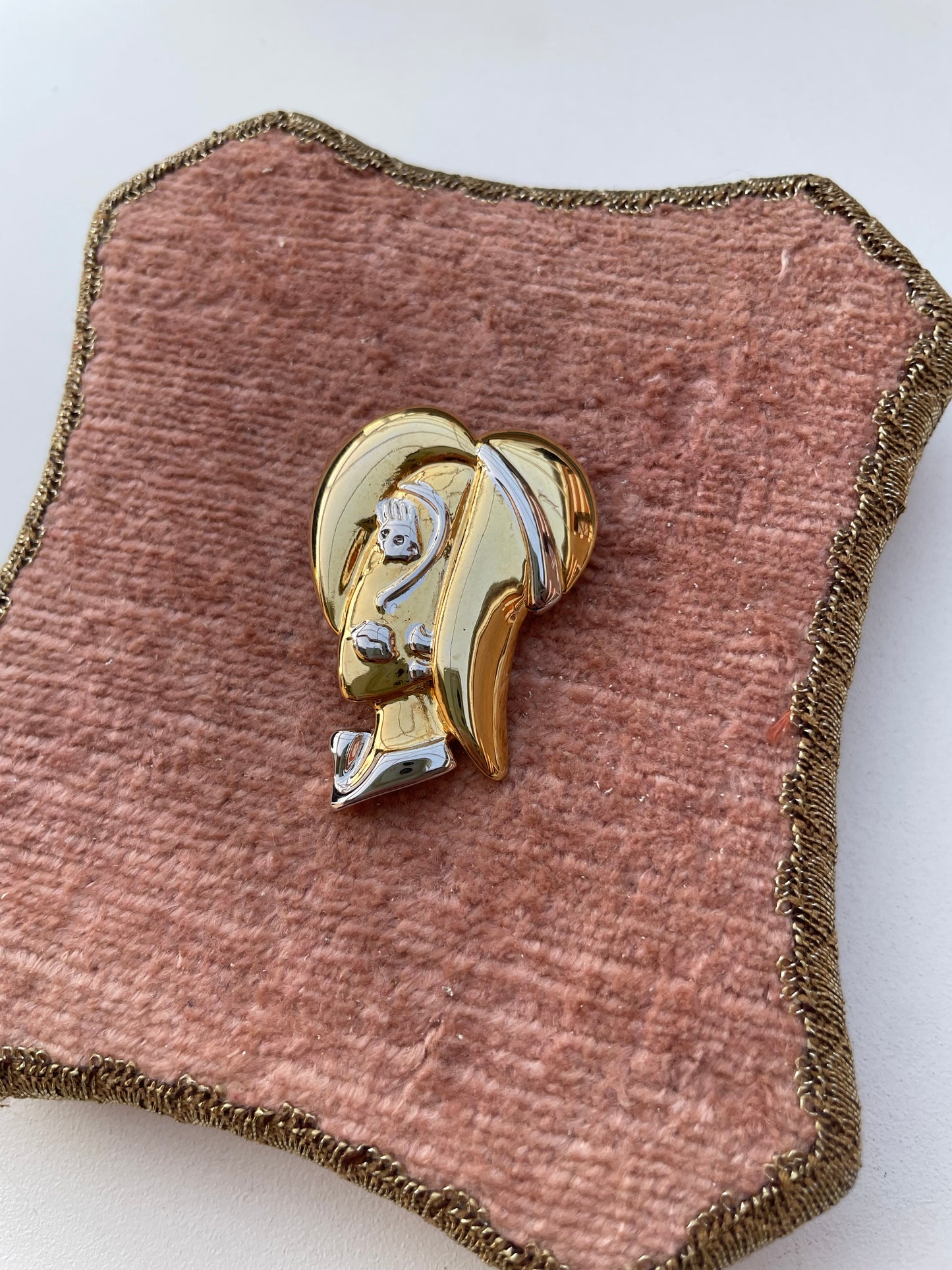 Spilla stile Schiaparelli