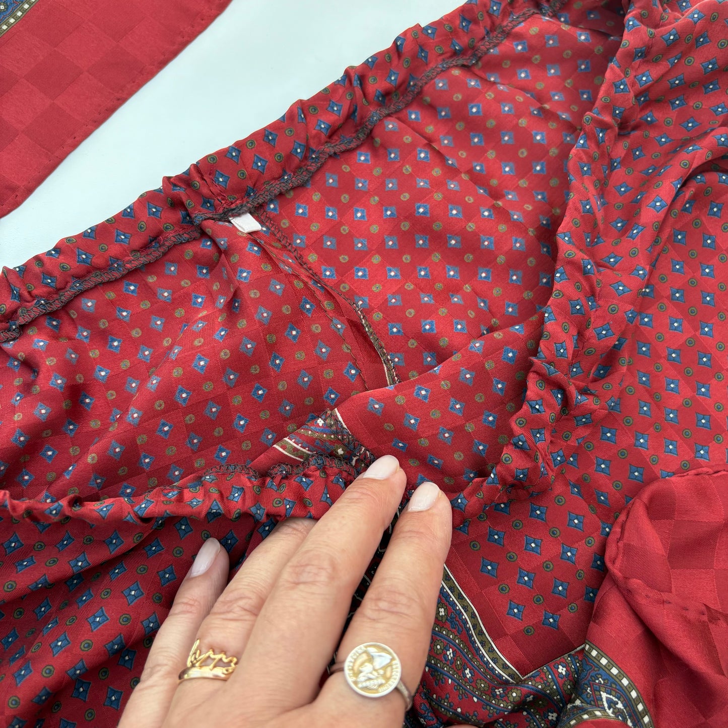 Fou shorts con bordo Etro-style