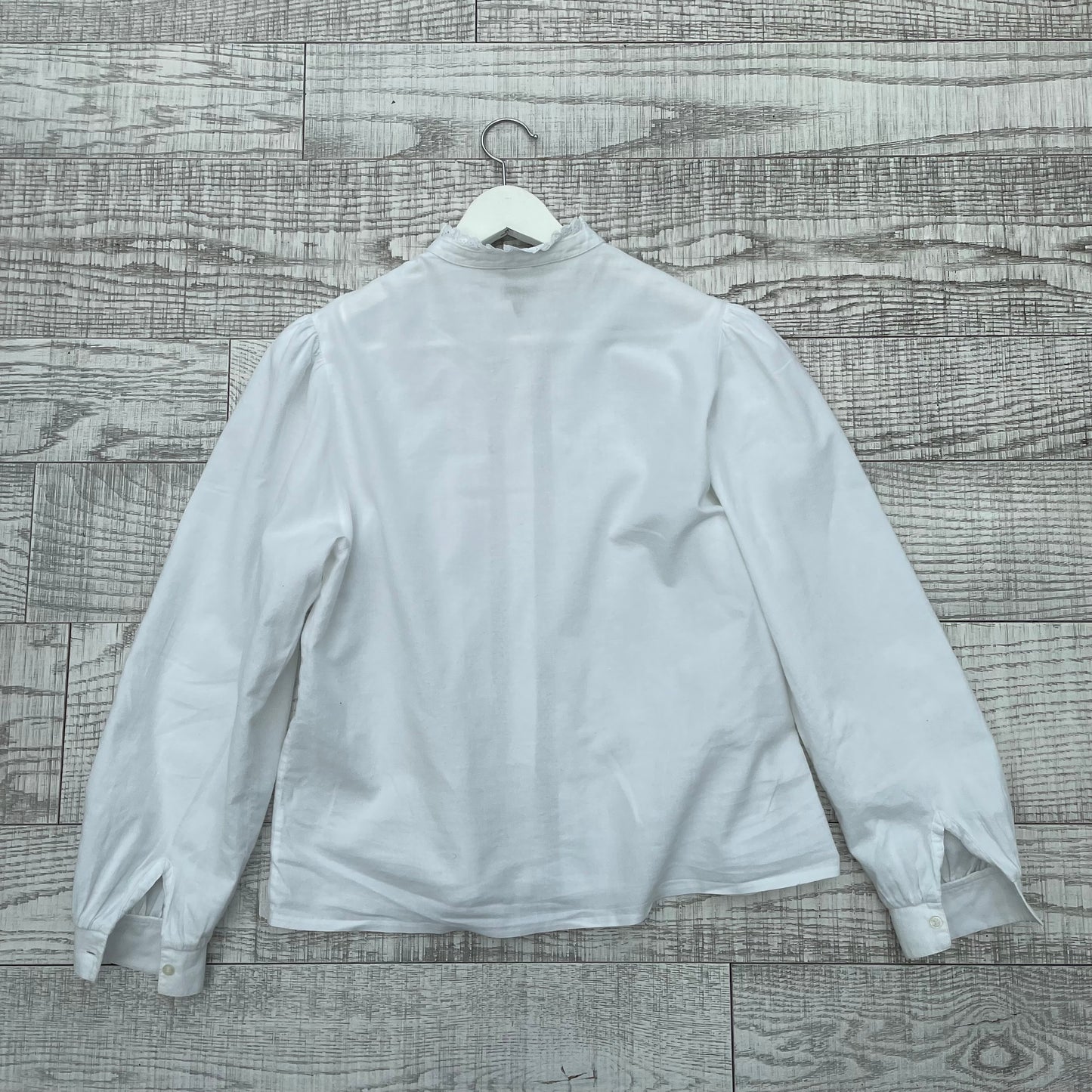 Tyrolean shirt with ruffle collar