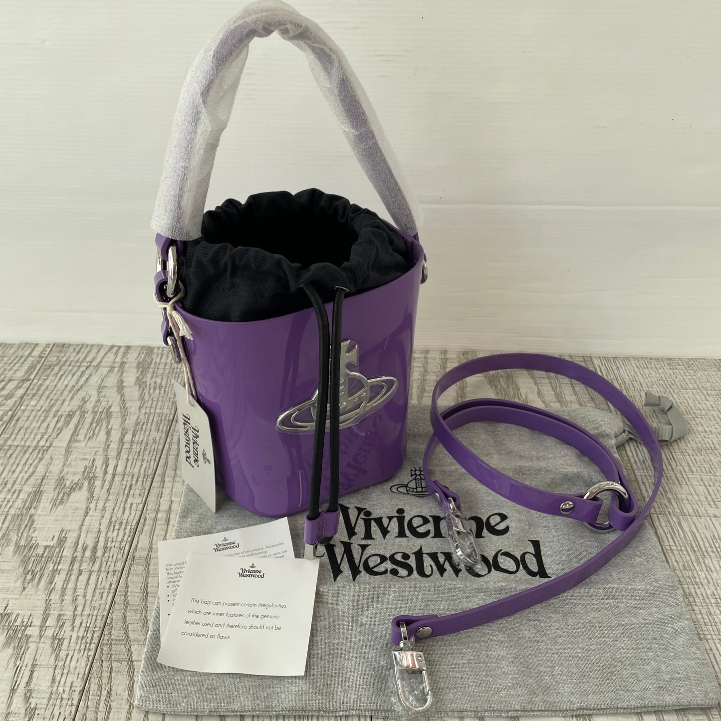 V. Westwood - Daisy bucket bag