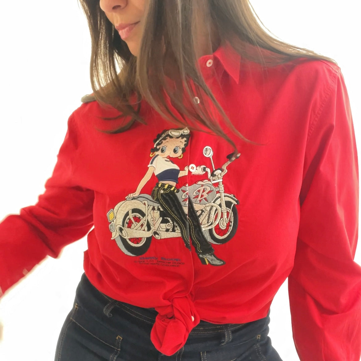 Schvili Betty in red