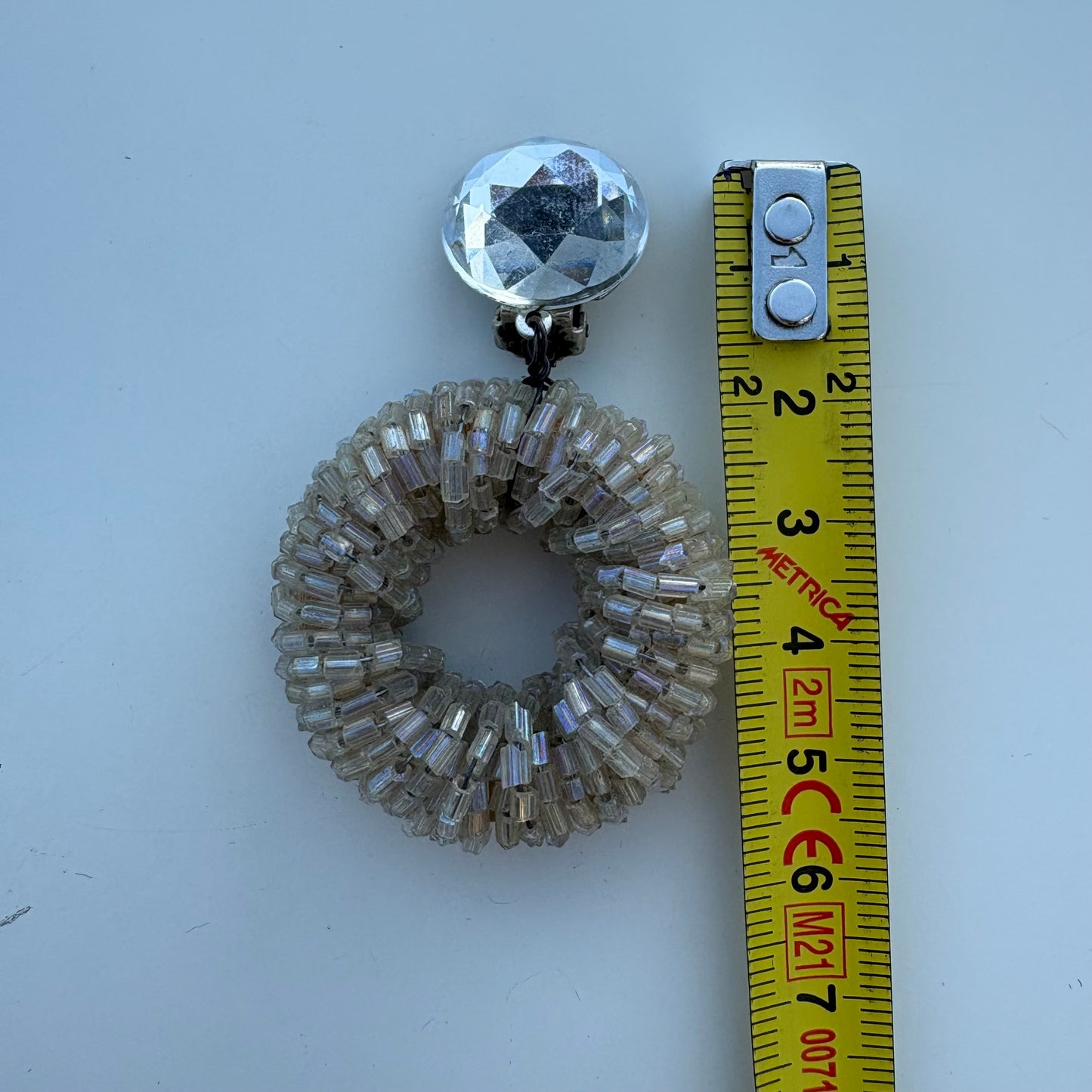 Orecchini cerchio con corallini