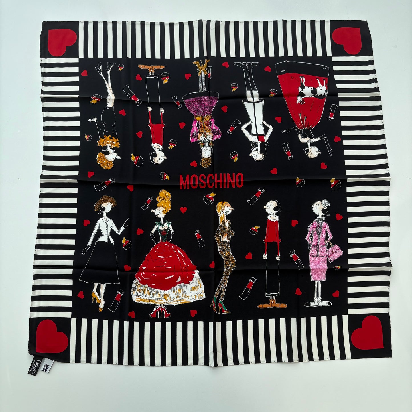 Moschino foulard-Olivia fashionista