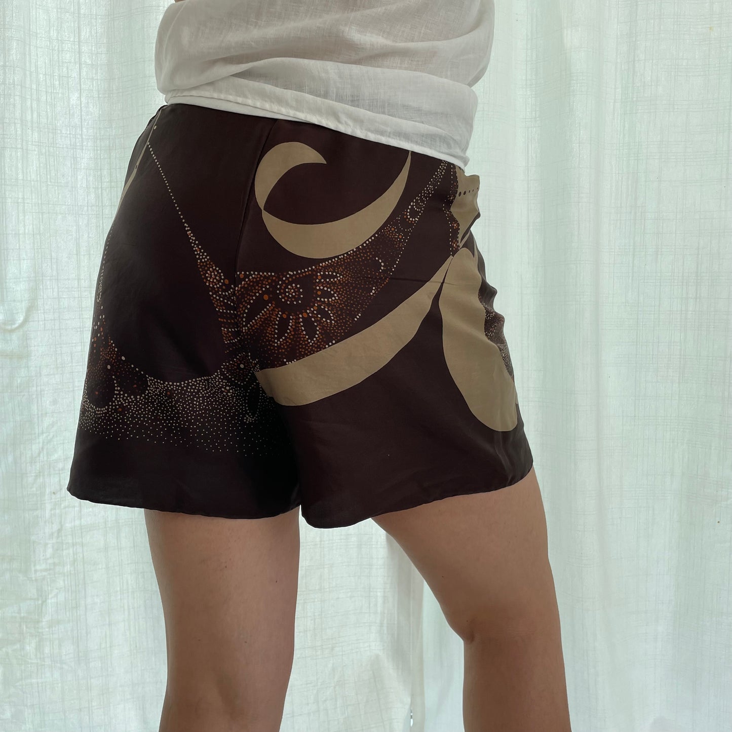 Fou shorts tonalità cioccolato