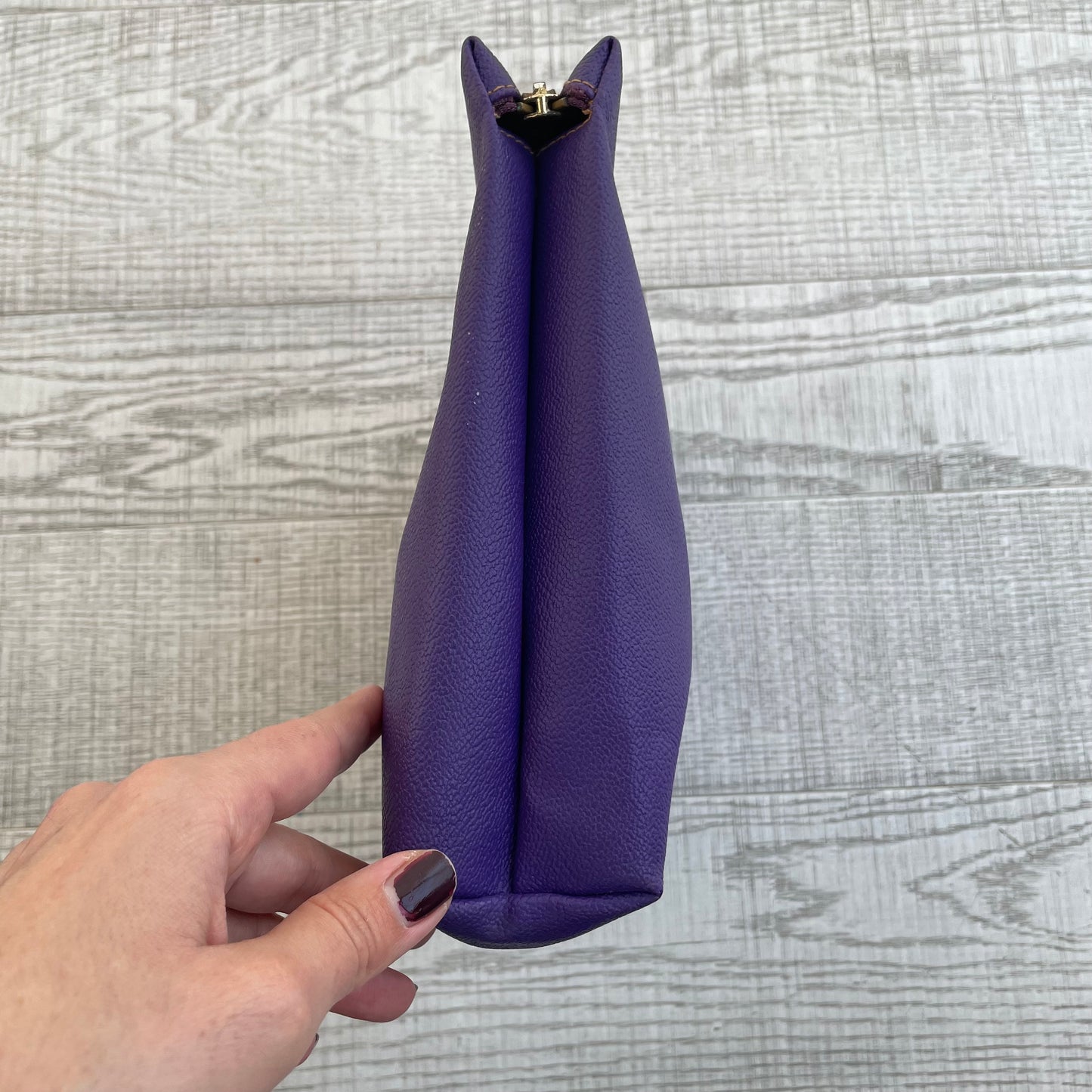 Trussardi viola con spessore