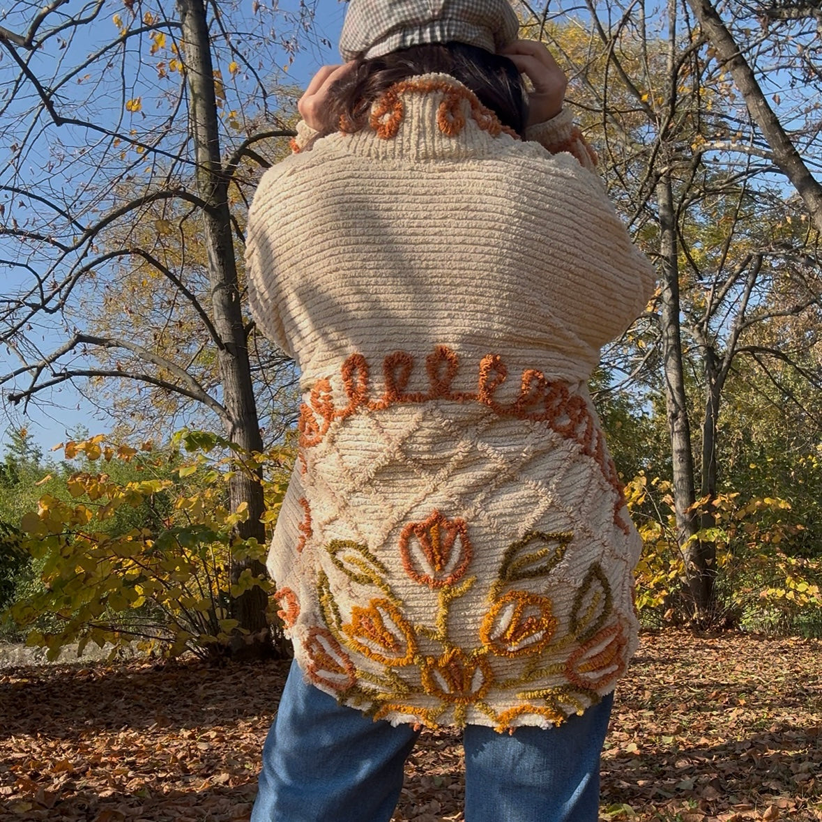 Giacca con disegno sul fondo