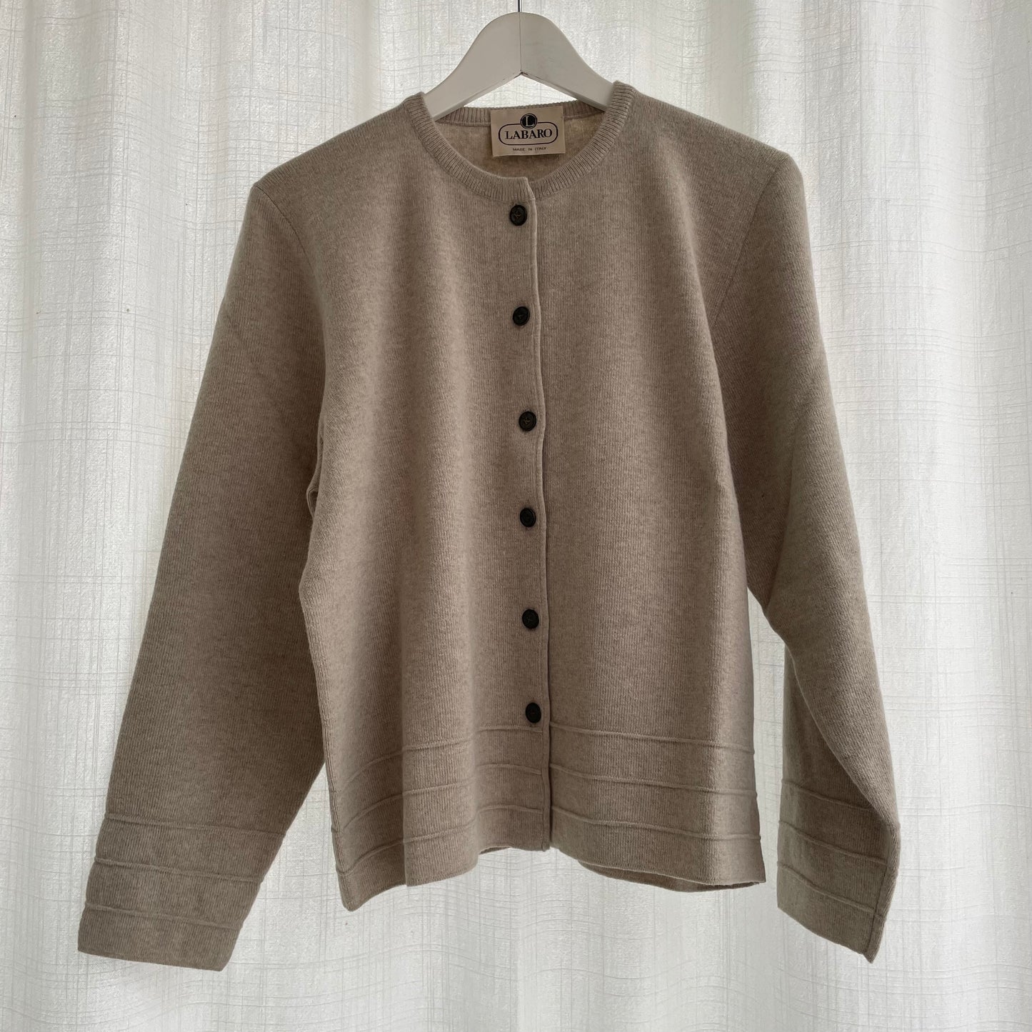 Cardigan lana color tortora