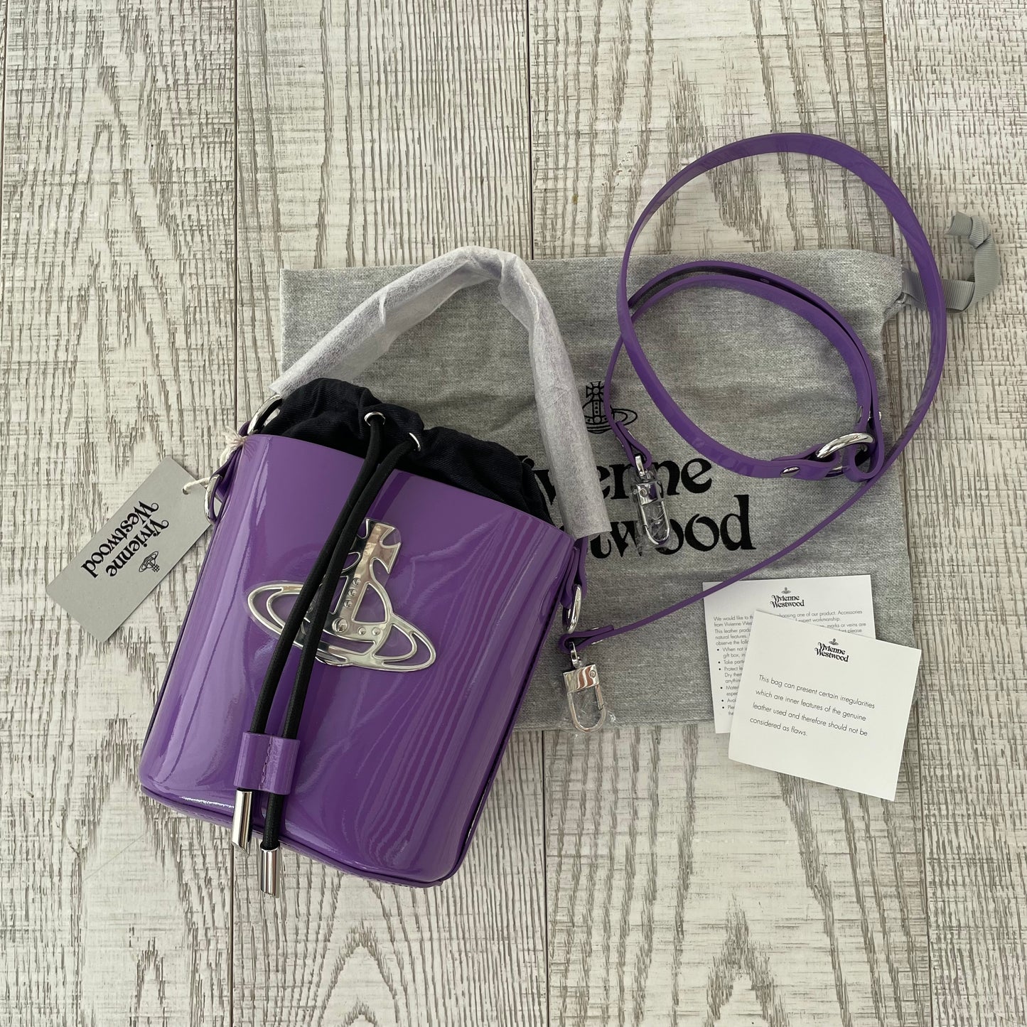 V. Westwood - Daisy bucket bag