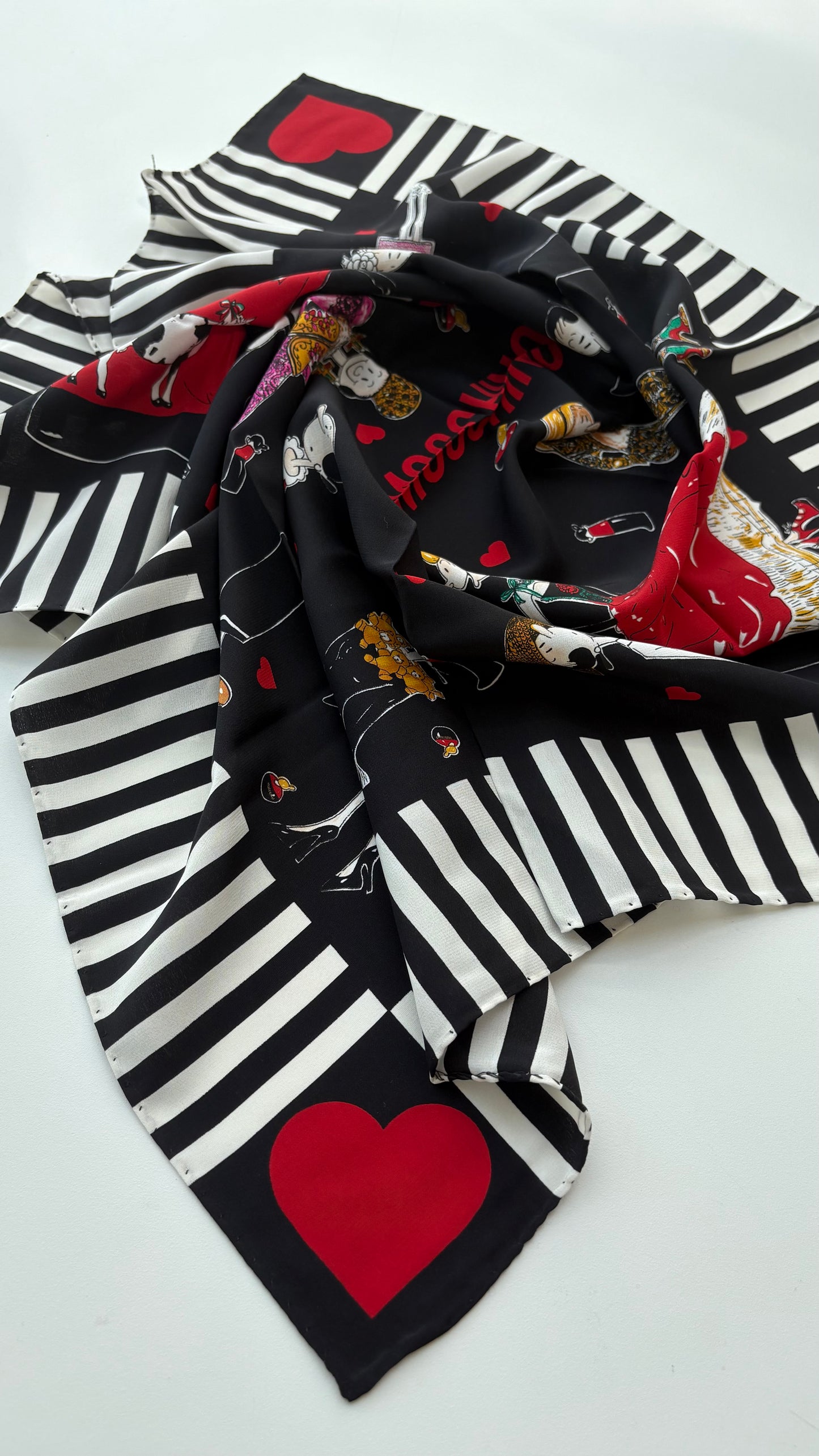 Moschino foulard-Olivia fashionista