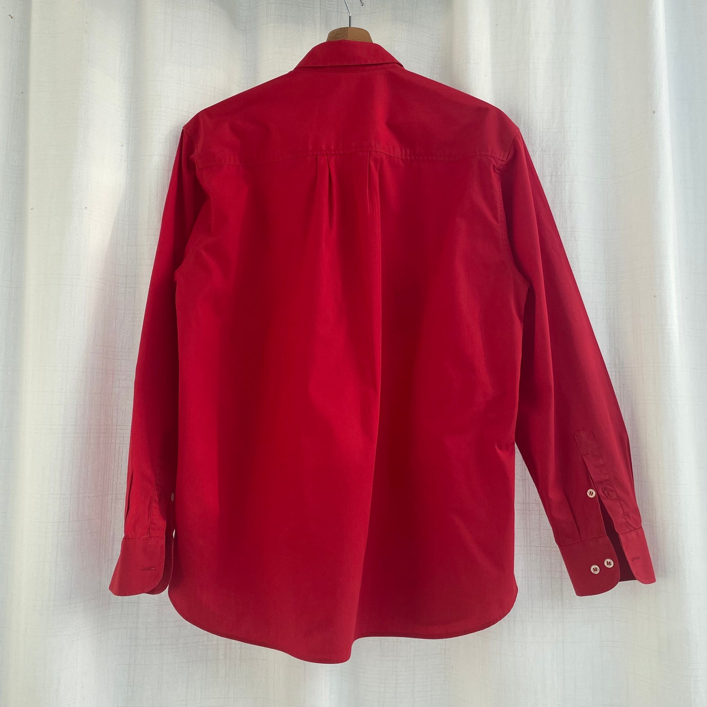 Schvili Betty in red