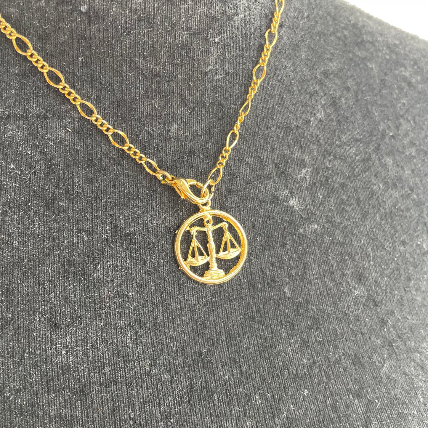 Bilancia necklace