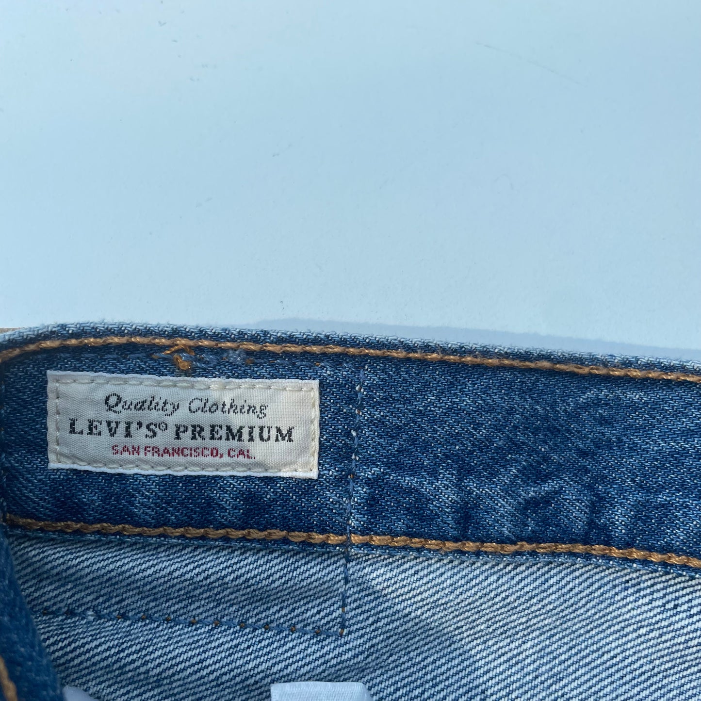Levi’s shorts scuri