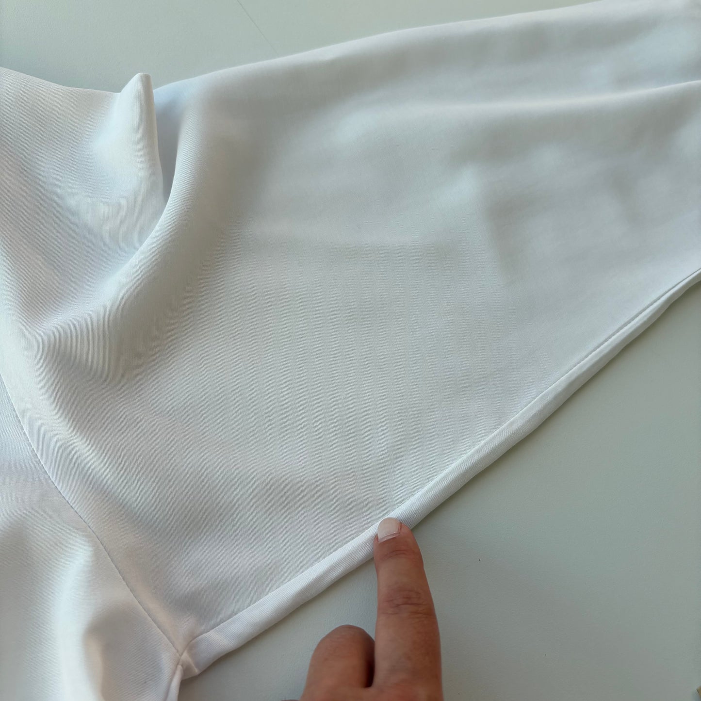 Dalmata shirt con bottoncini neri