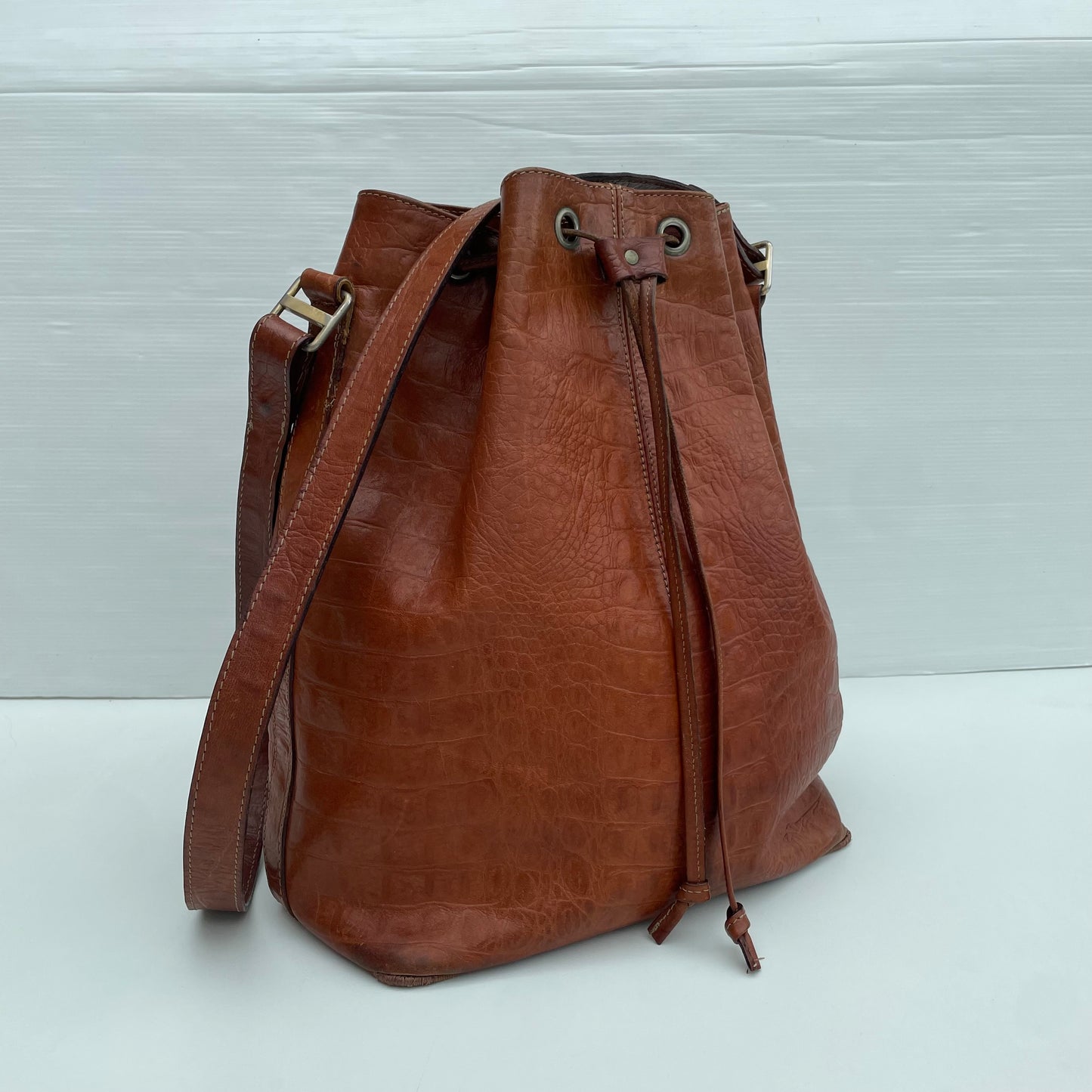 Sac seau en cuir vintage