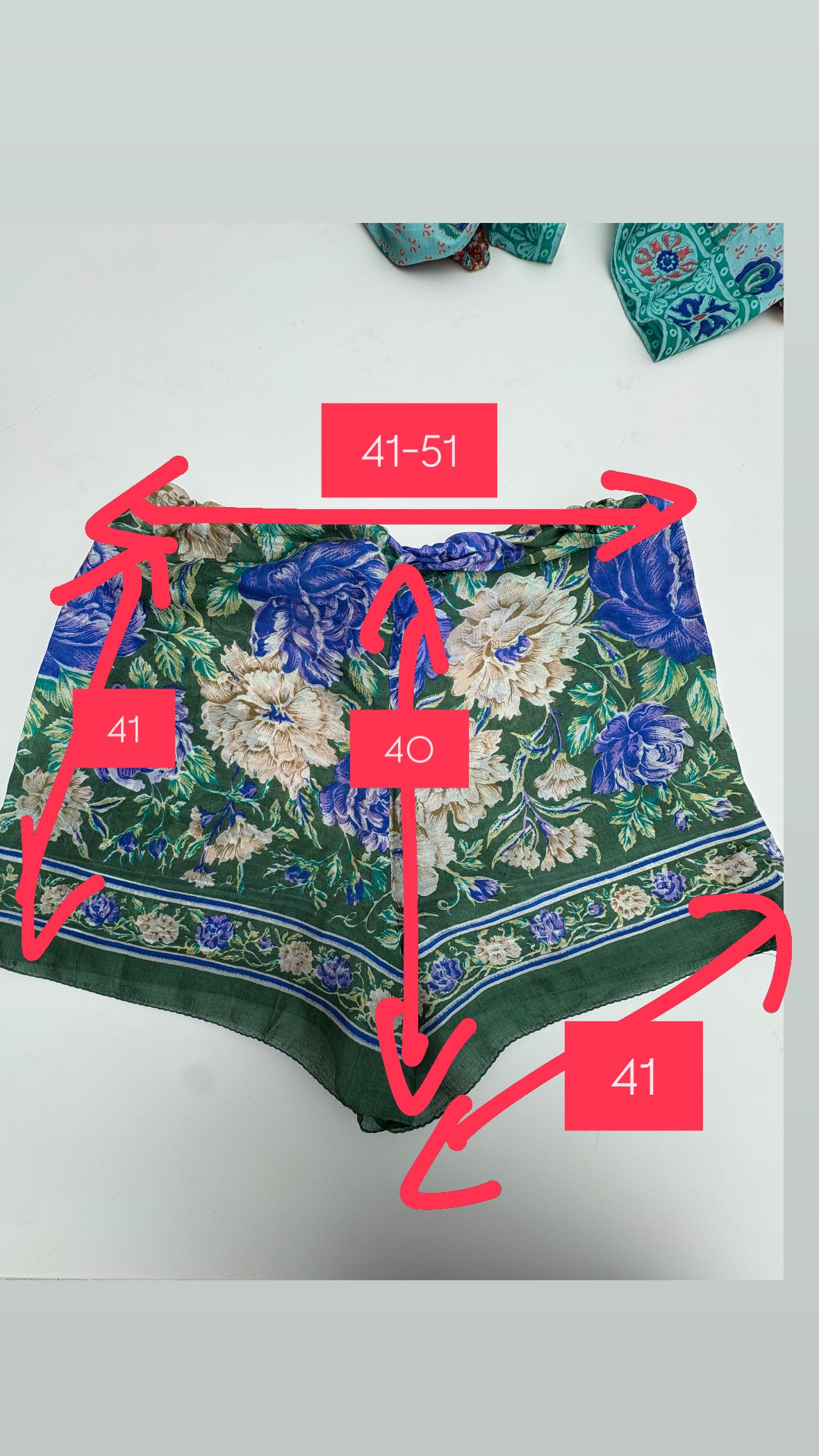 Fou shorts fiori blu e verdi
