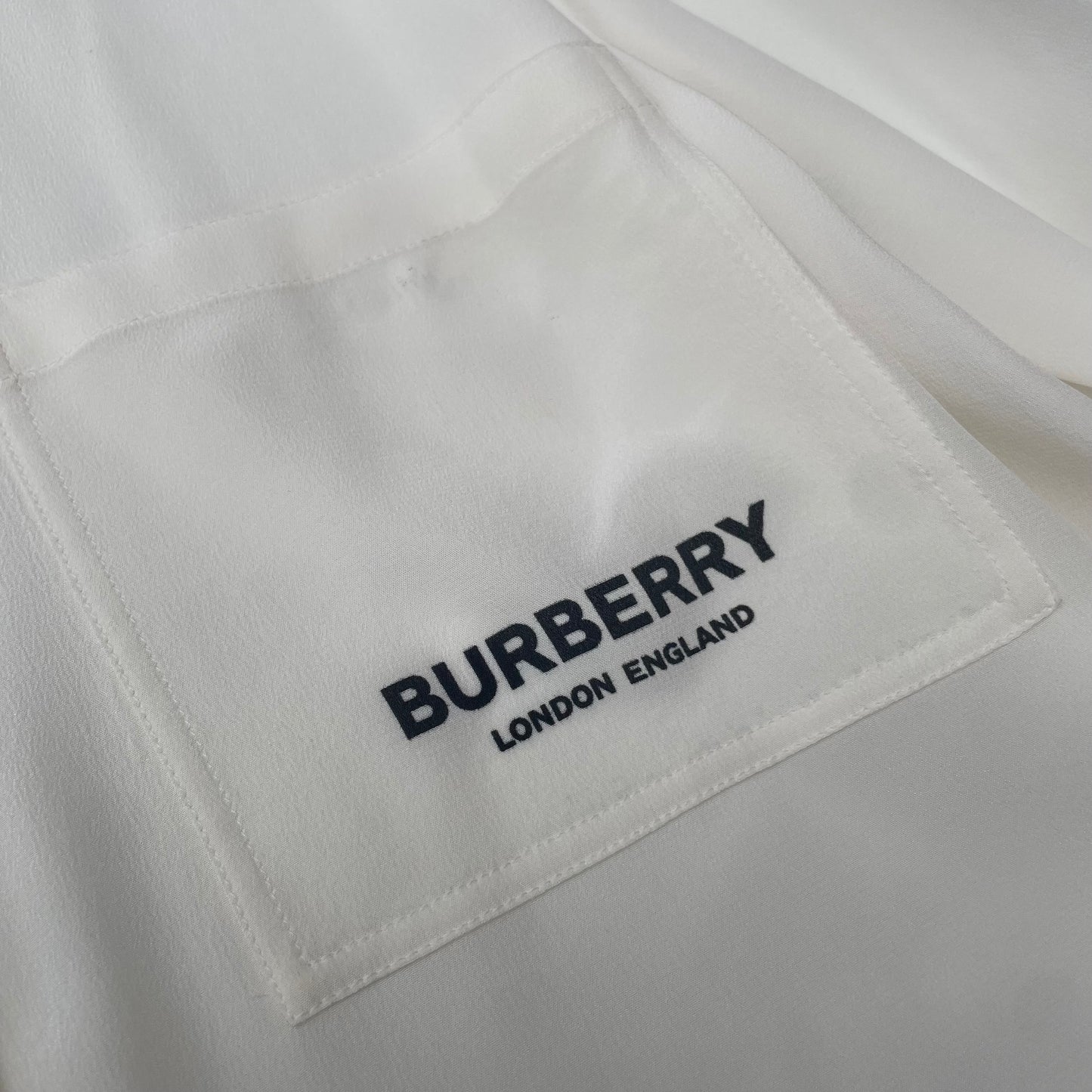 Chemise en soie Burberry d'automne