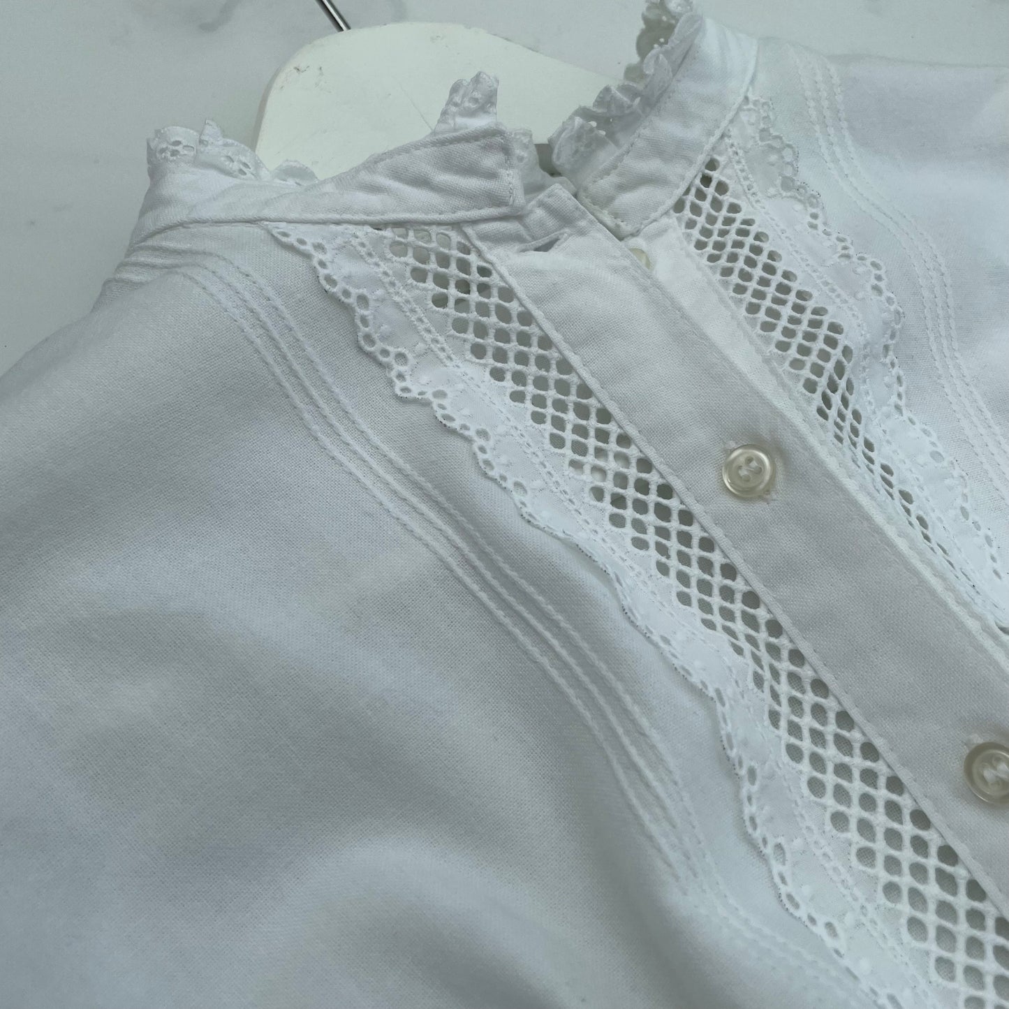Tyrolean shirt with ruffle collar
