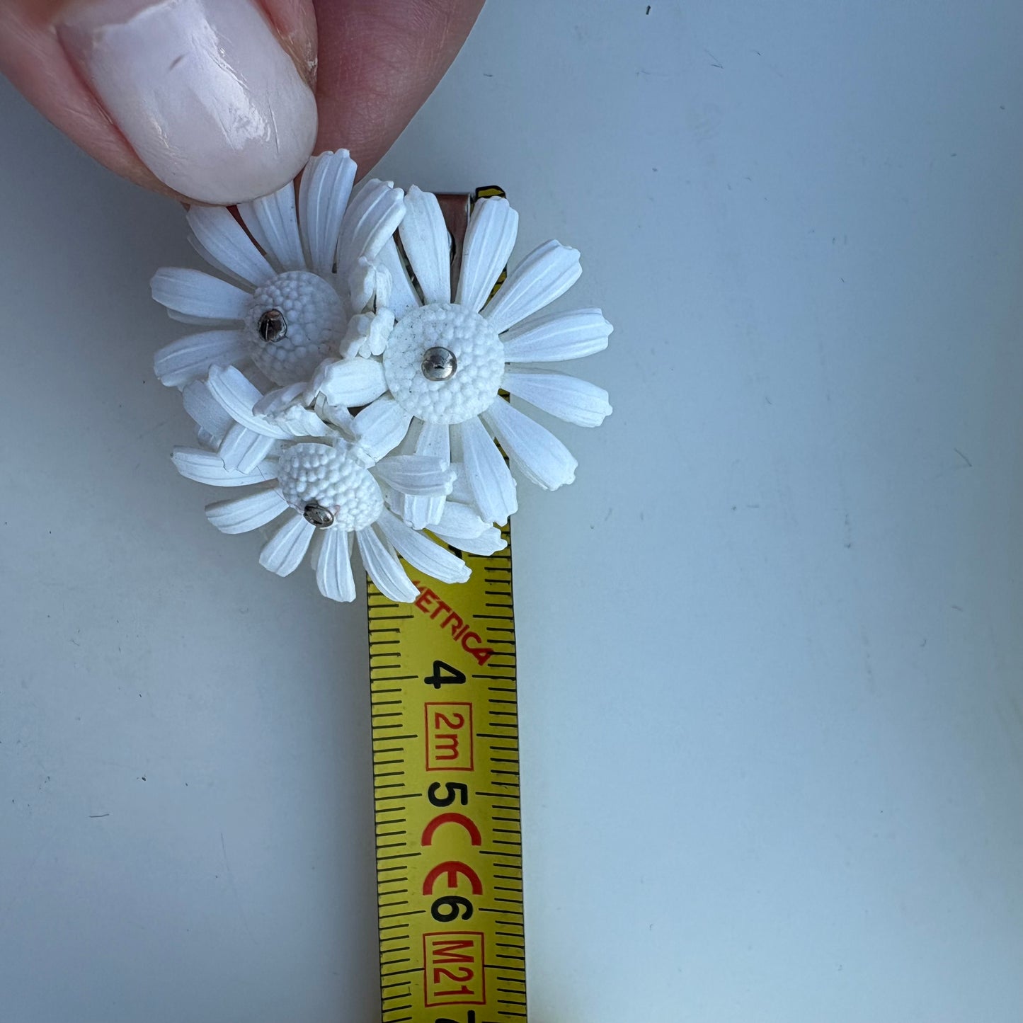 Orecchini fiori bianchi