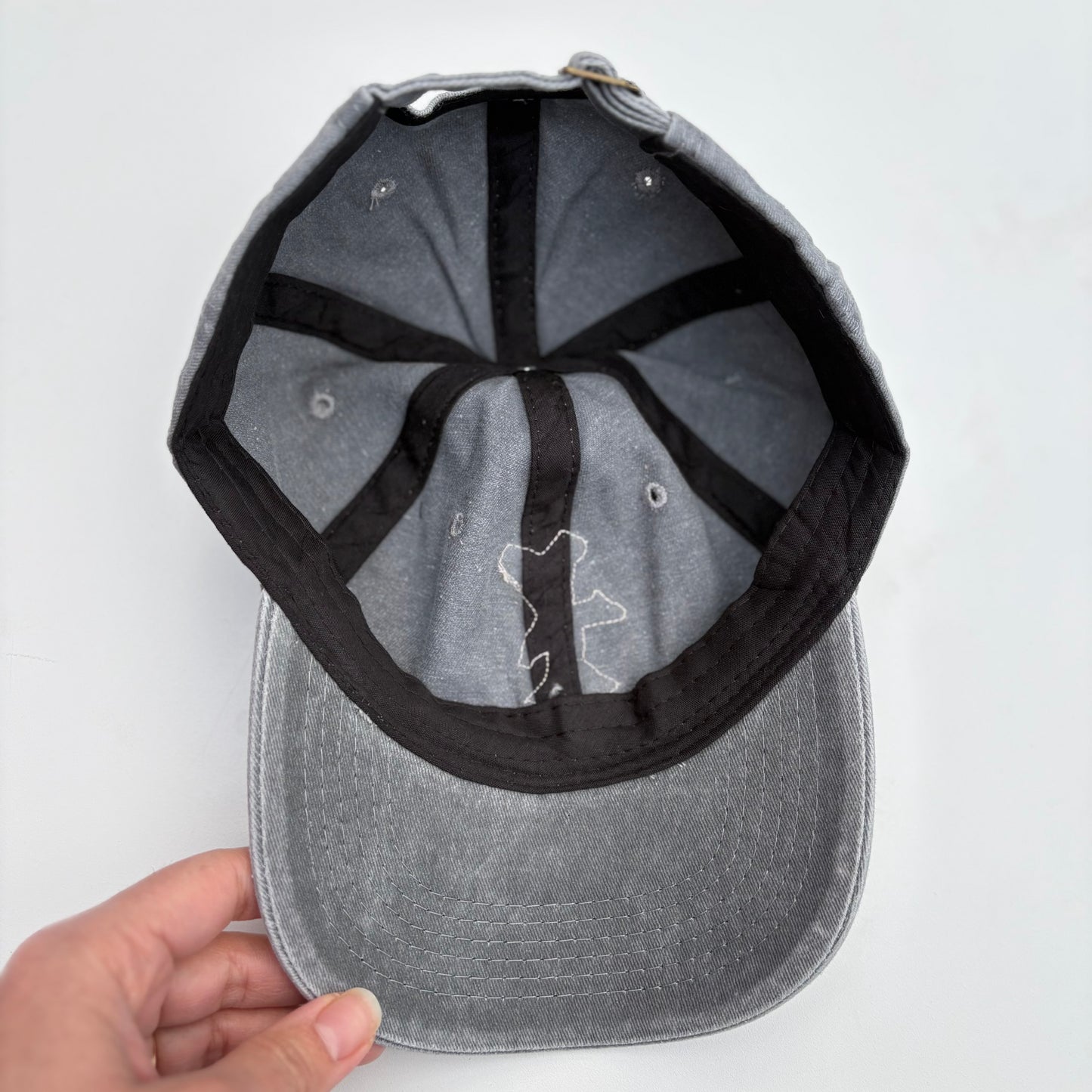 Cappellino grigio