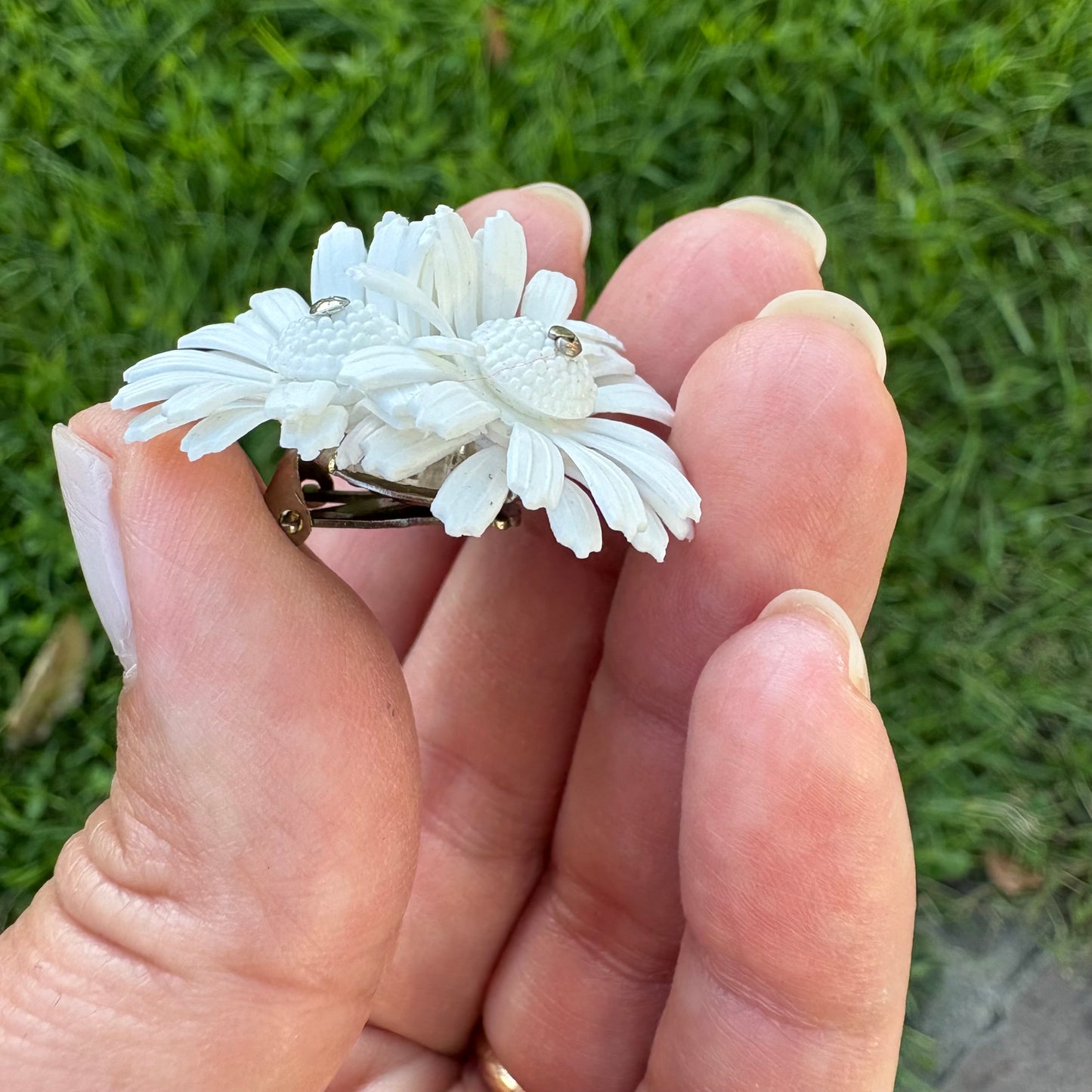 Orecchini fiori bianchi