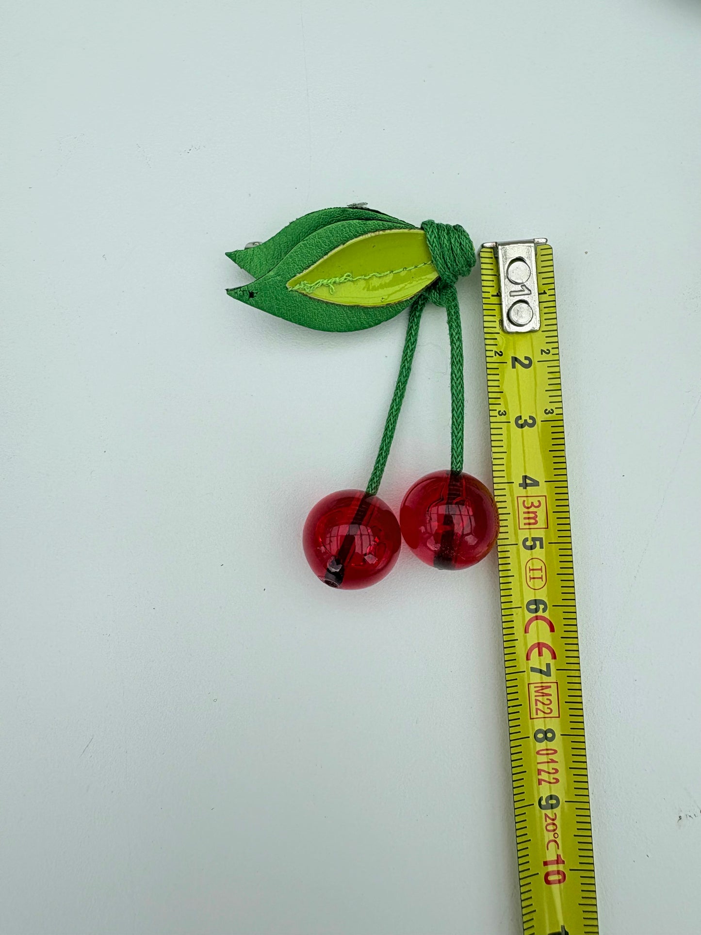 Spilla ciliegia “piccola”