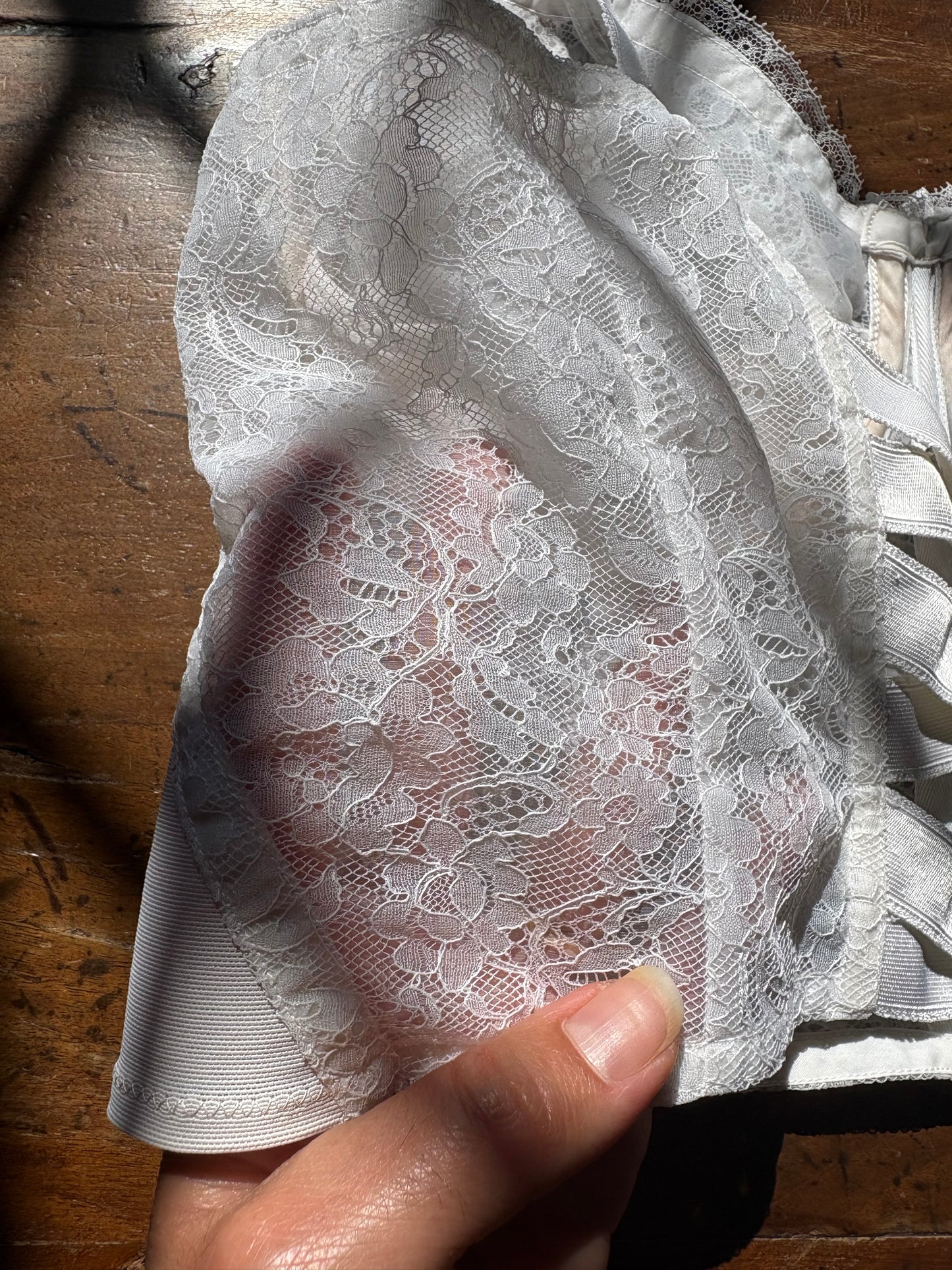 Corsetto pizzo macramè