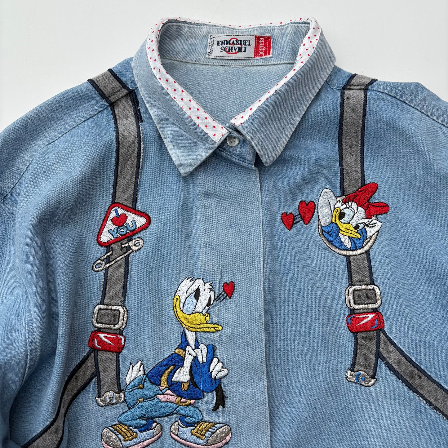 Paperino innamorato in jeans