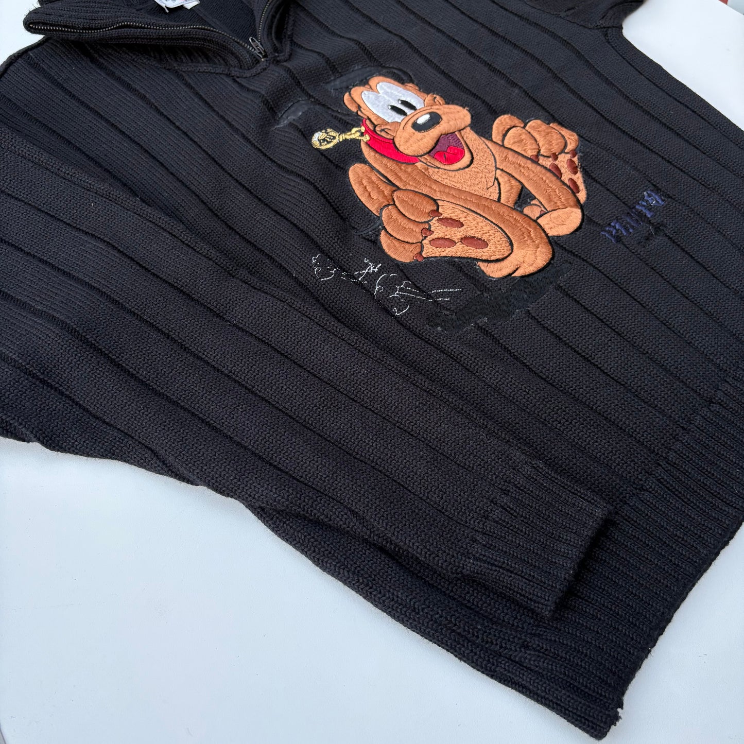Pull con zip- Pluto