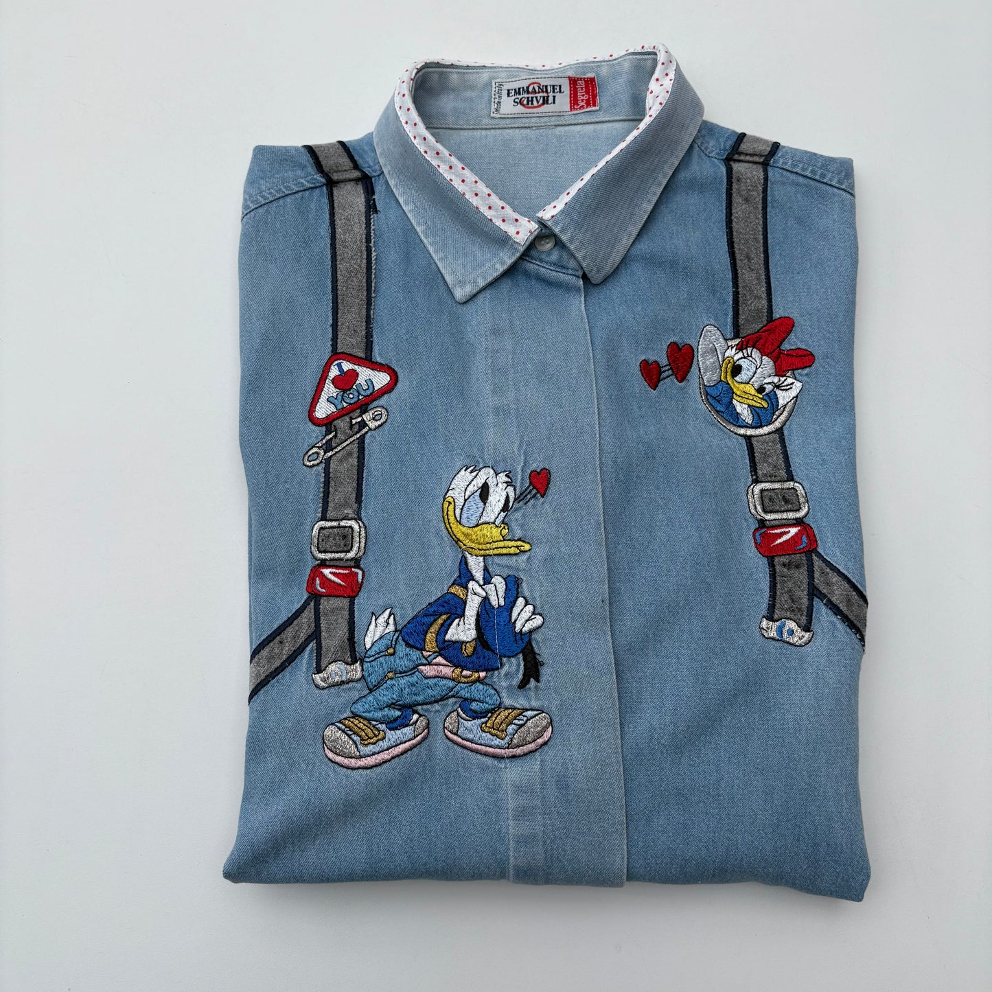 Paperino innamorato in jeans