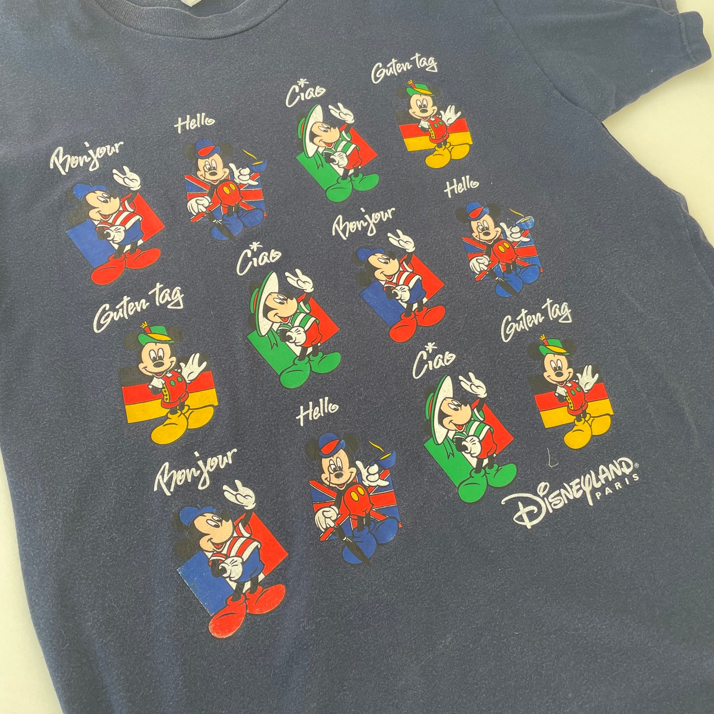 Mickey Mouse polyglotte ts