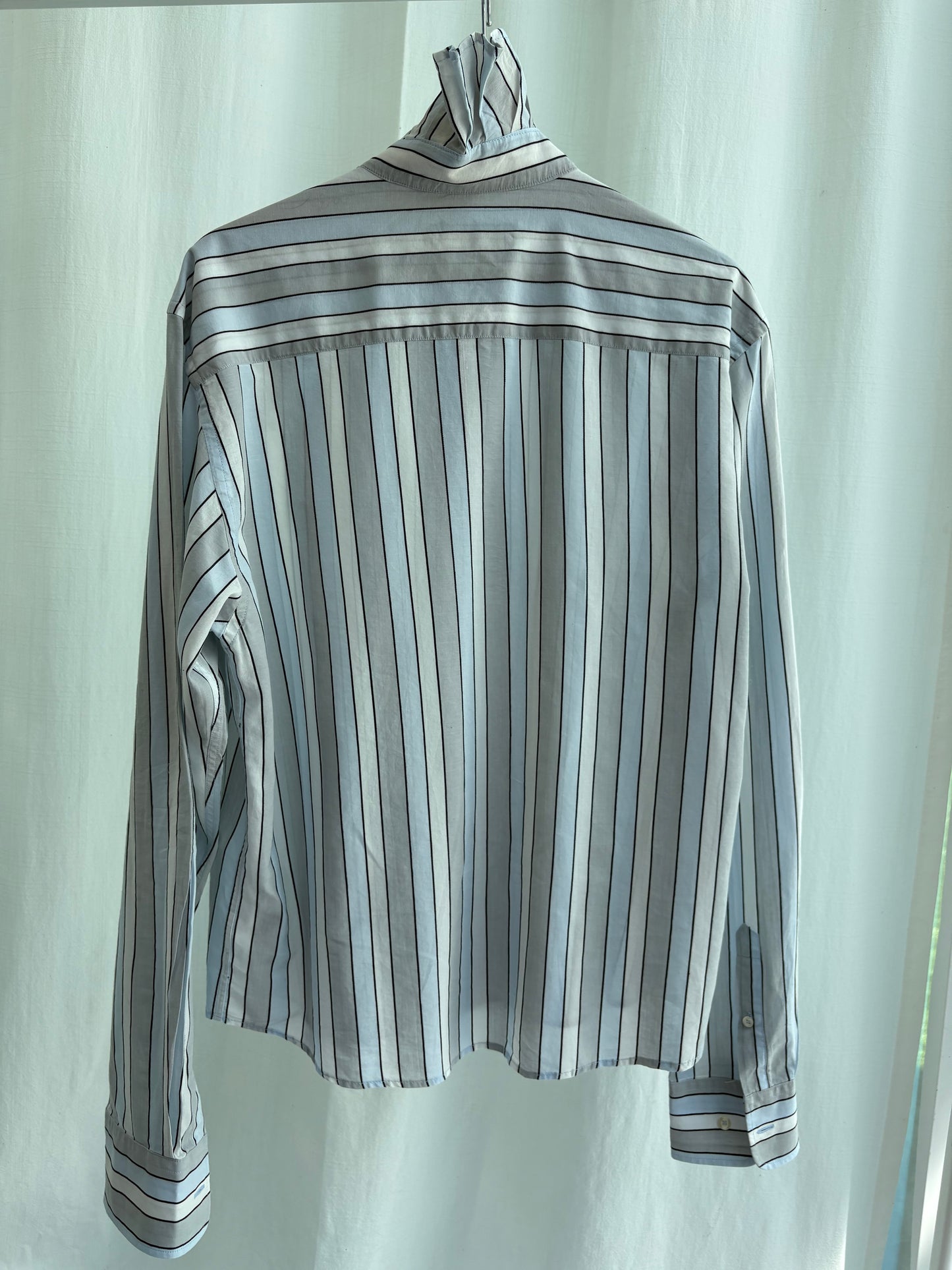 Sbarazzina a righe grigio bianco e azzurro
