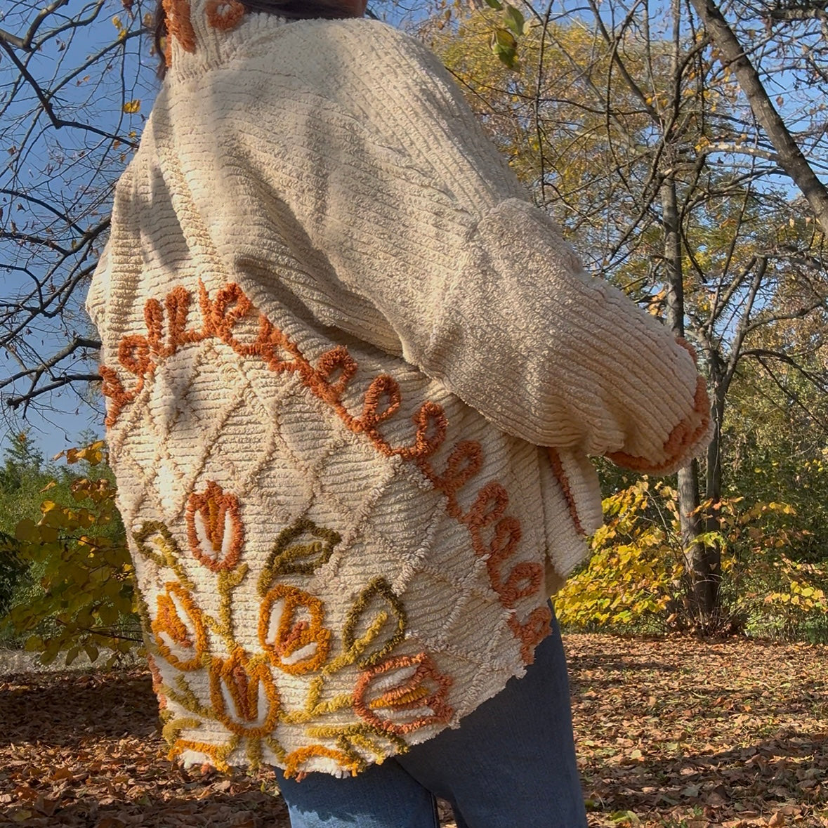 Giacca con disegno sul fondo