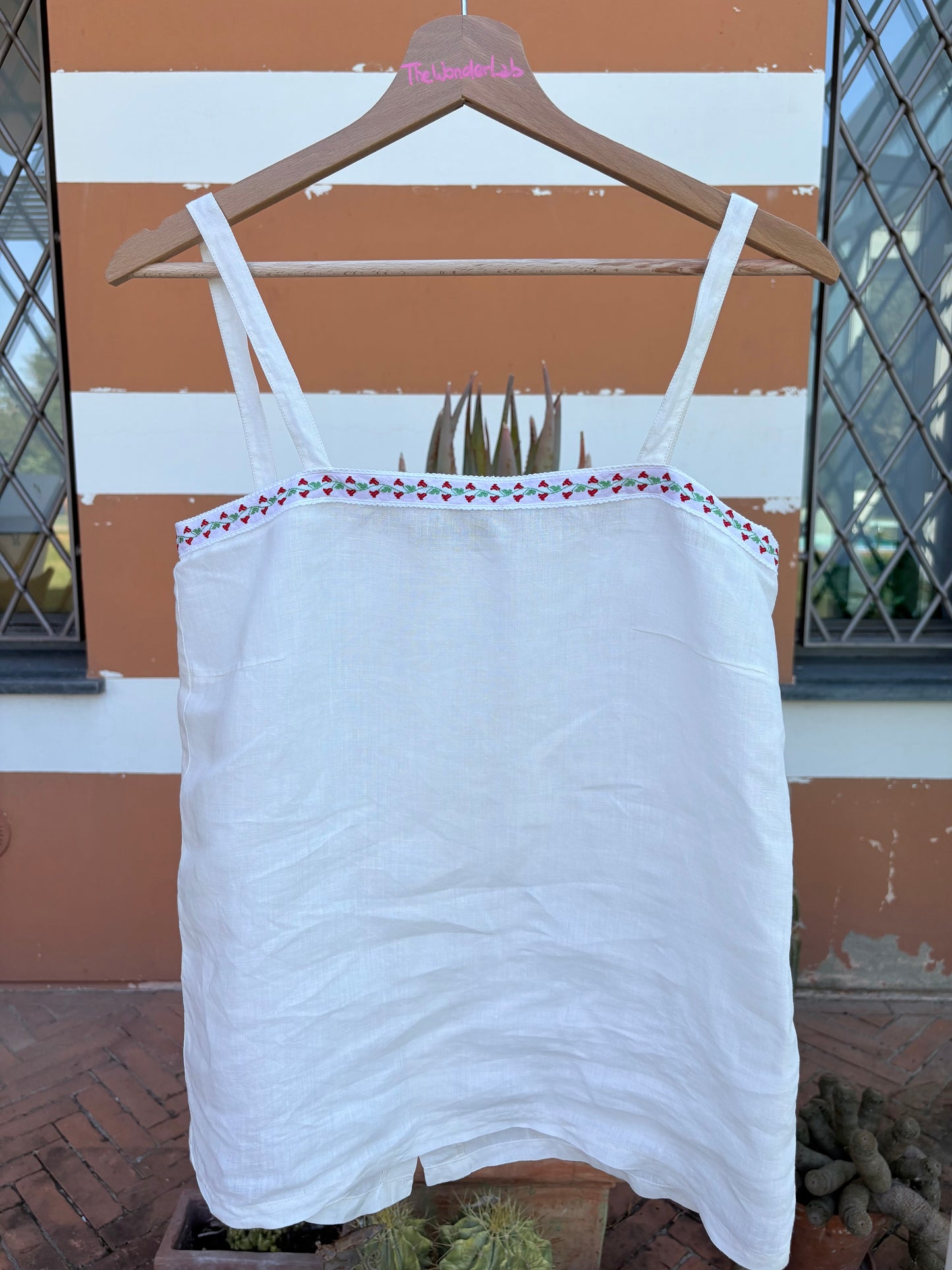 Top in lino sartoriale