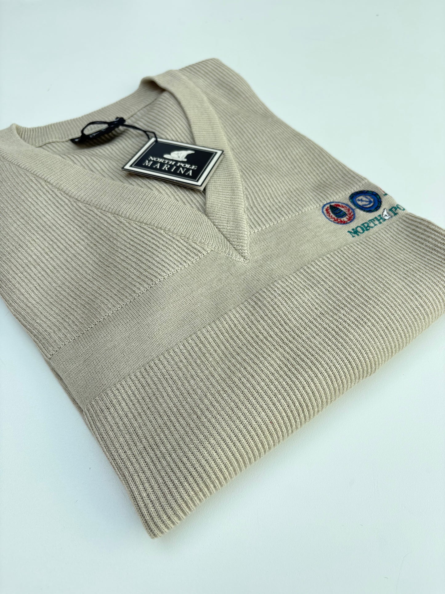 Pull scollo a V tortora