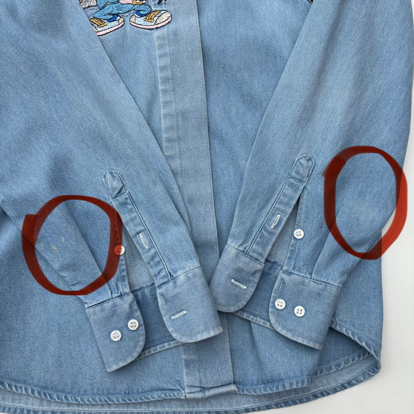 Paperino innamorato in jeans