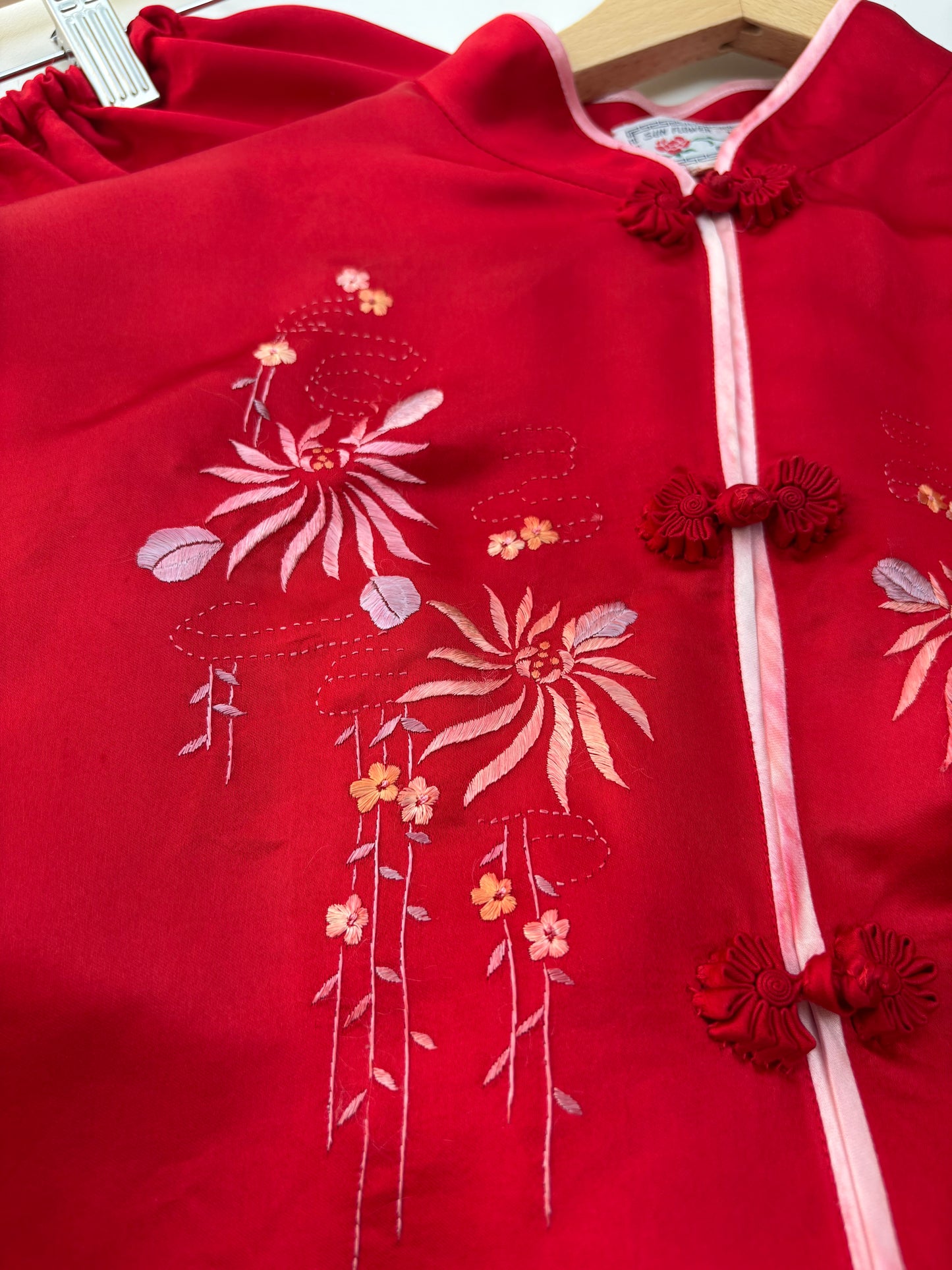 Completo orientale rosso
