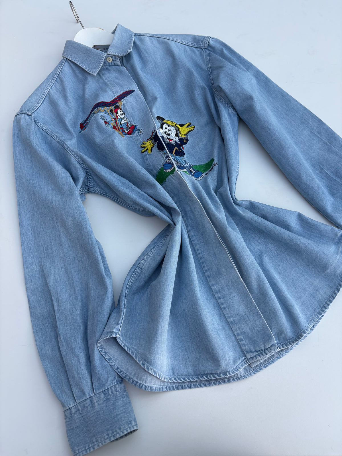 Camicia Schvili in jeans con Minnie pilota