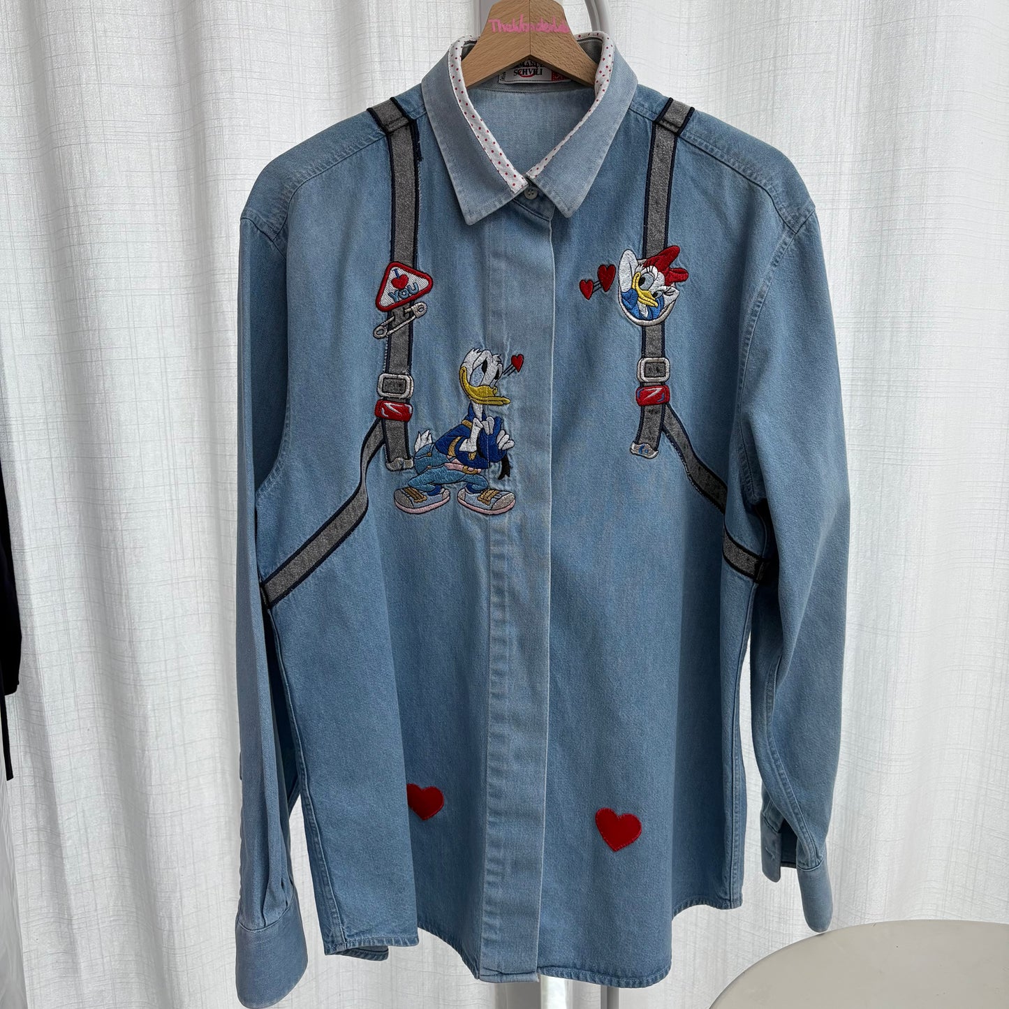 Paperino innamorato in jeans