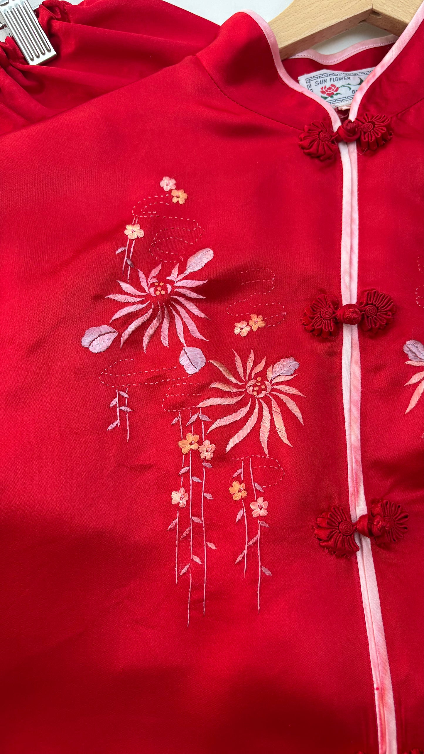 Completo orientale rosso