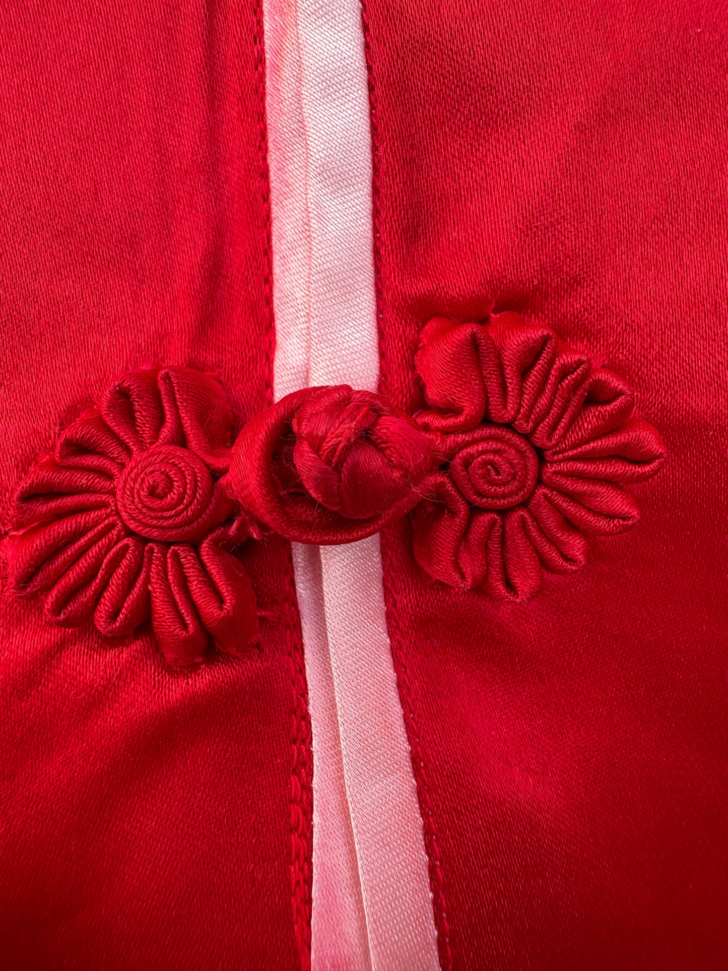 Completo orientale rosso