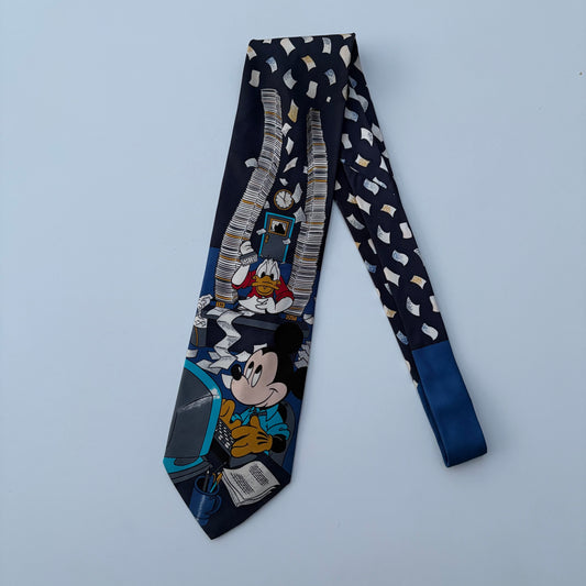 Paperino e Topolino in ufficio tie