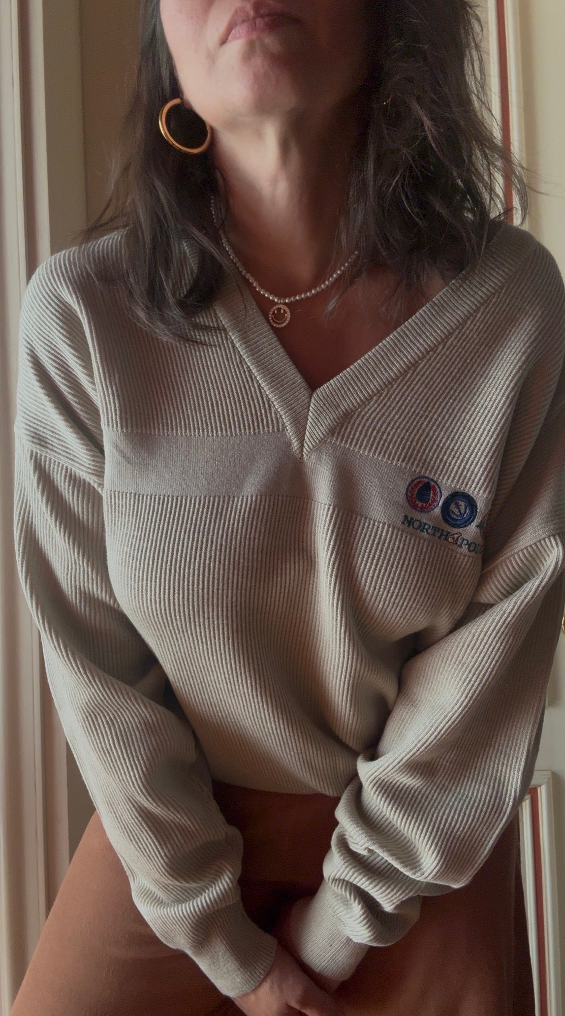 Pull scollo a V tortora