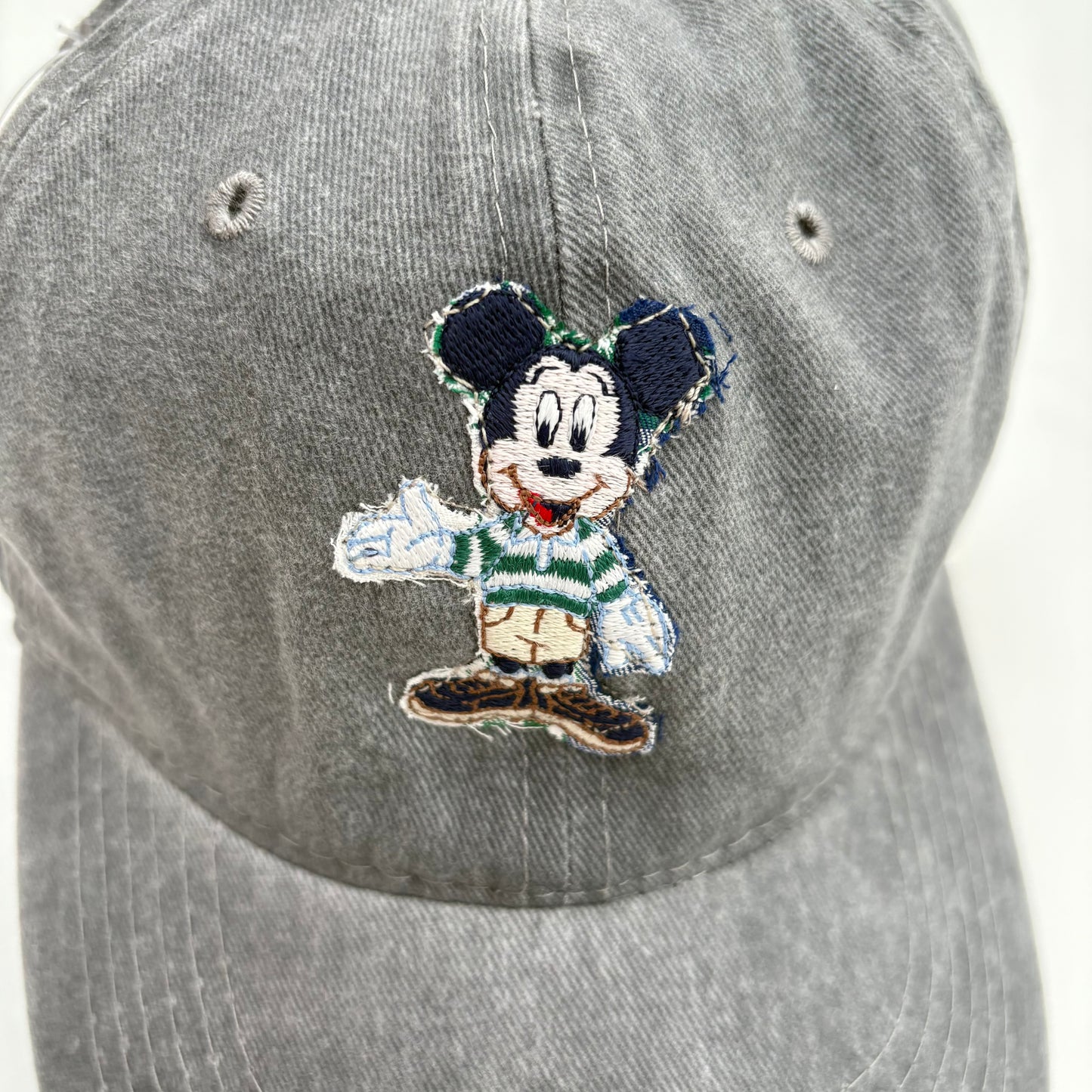 Cappellino grigio