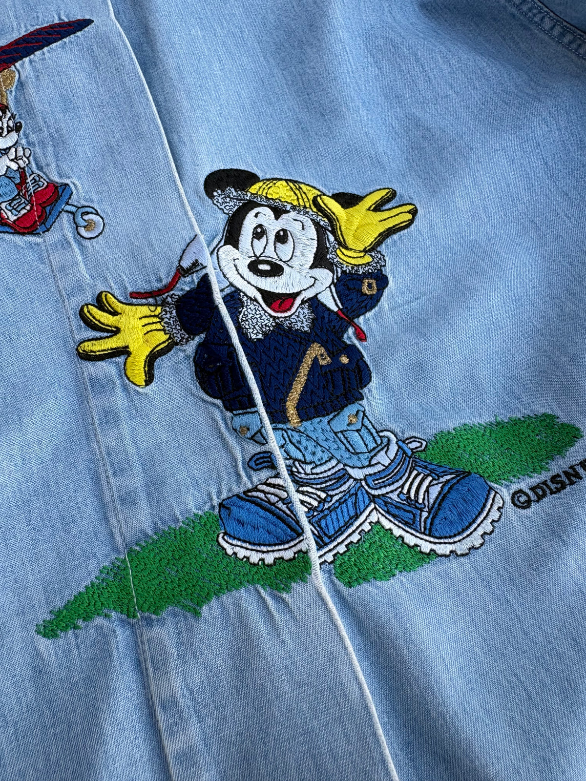 Camicia Schvili in jeans con Minnie pilota