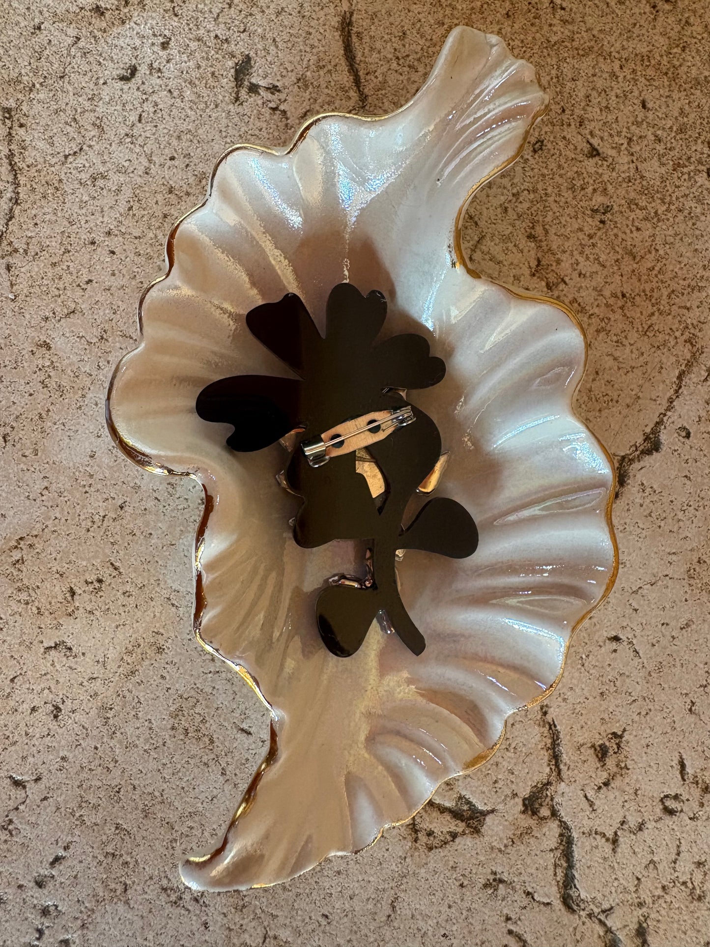 Spilla fiore blu con strass