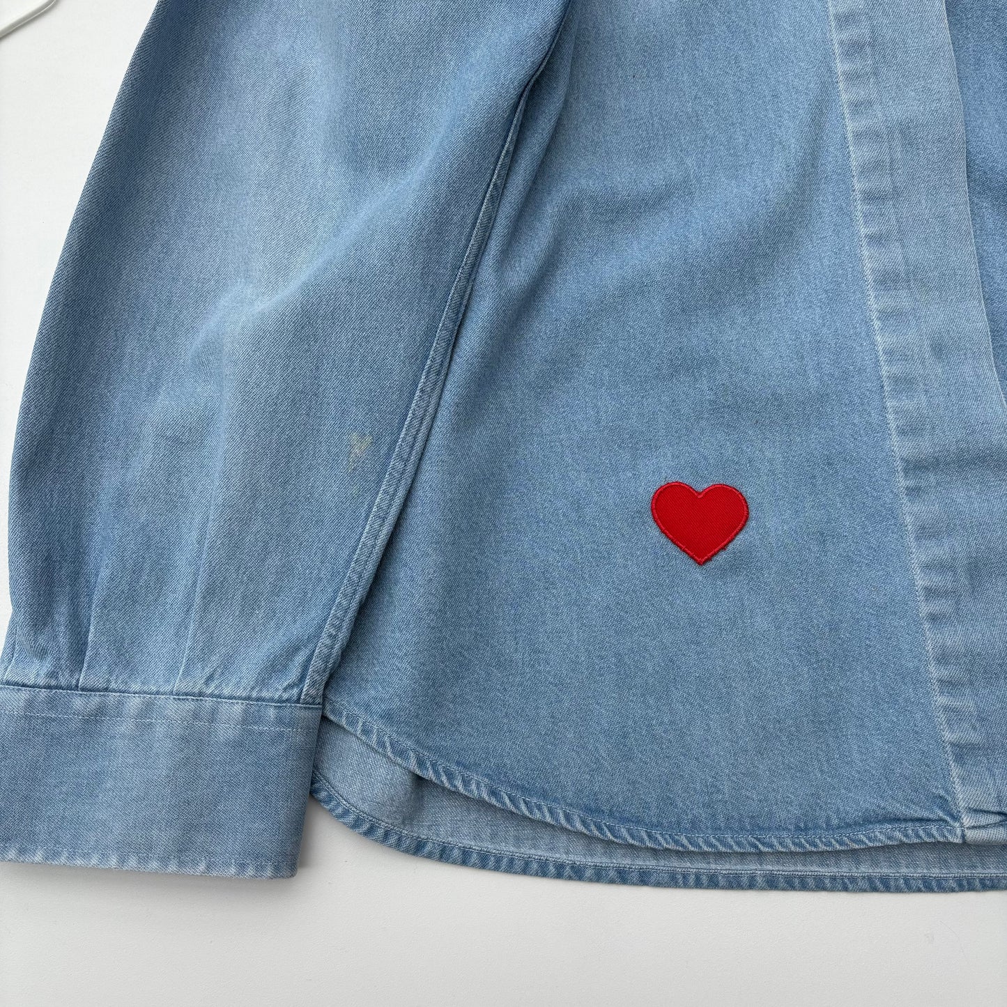 Paperino innamorato in jeans