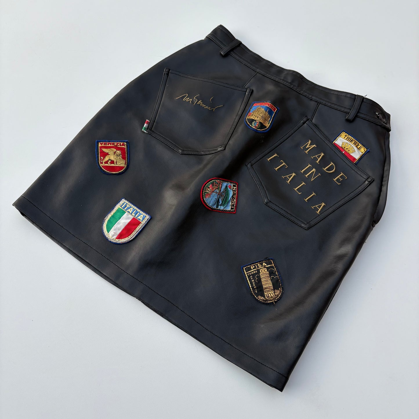 Moschino minigonna stemmi