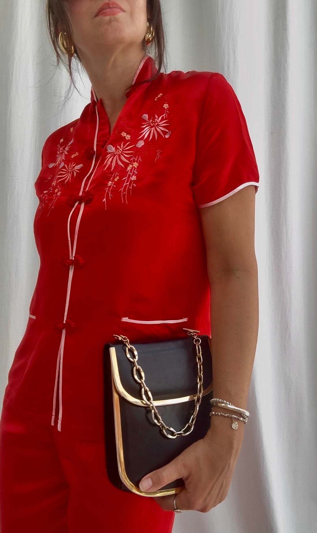 Completo orientale rosso