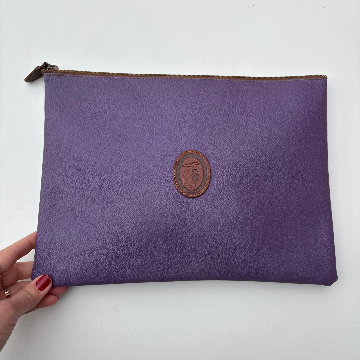 Busta viola Trussardi